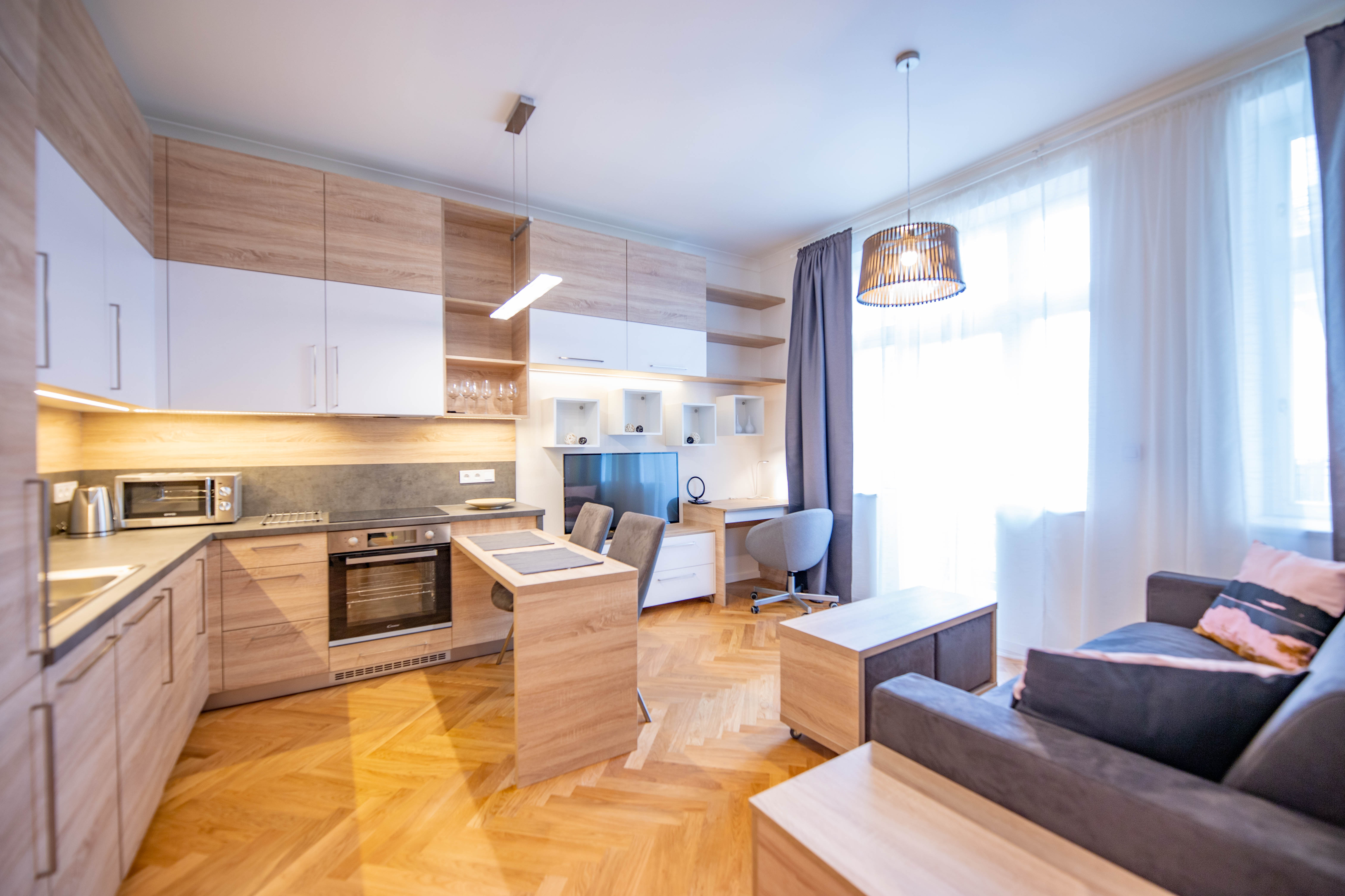 Friendly apartments in Prague + Balcony # 412