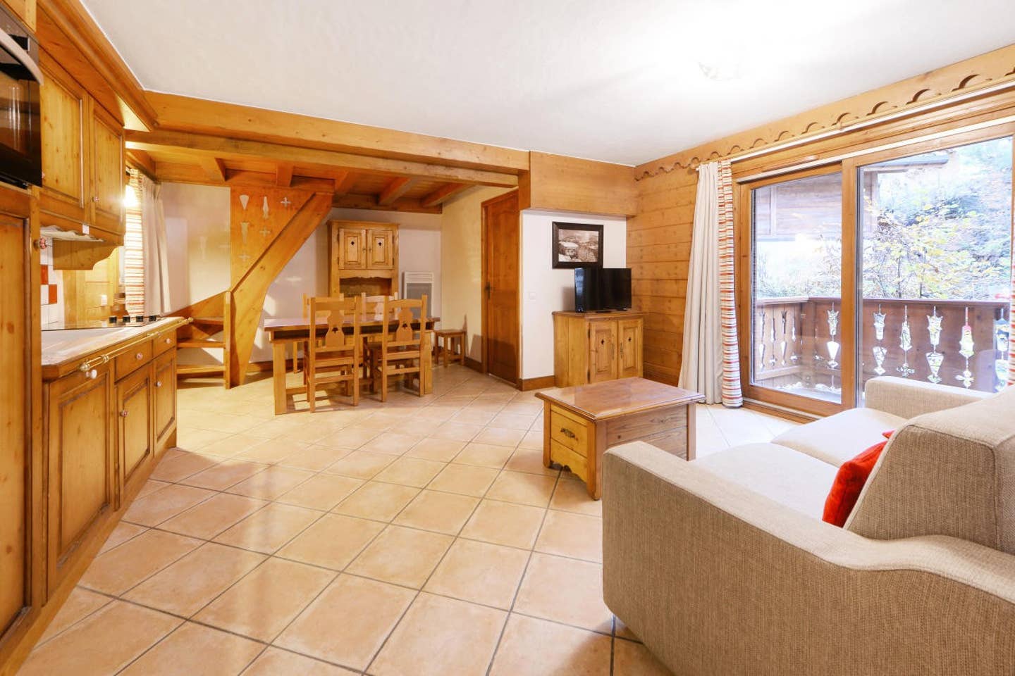 3 room apartment 6 people