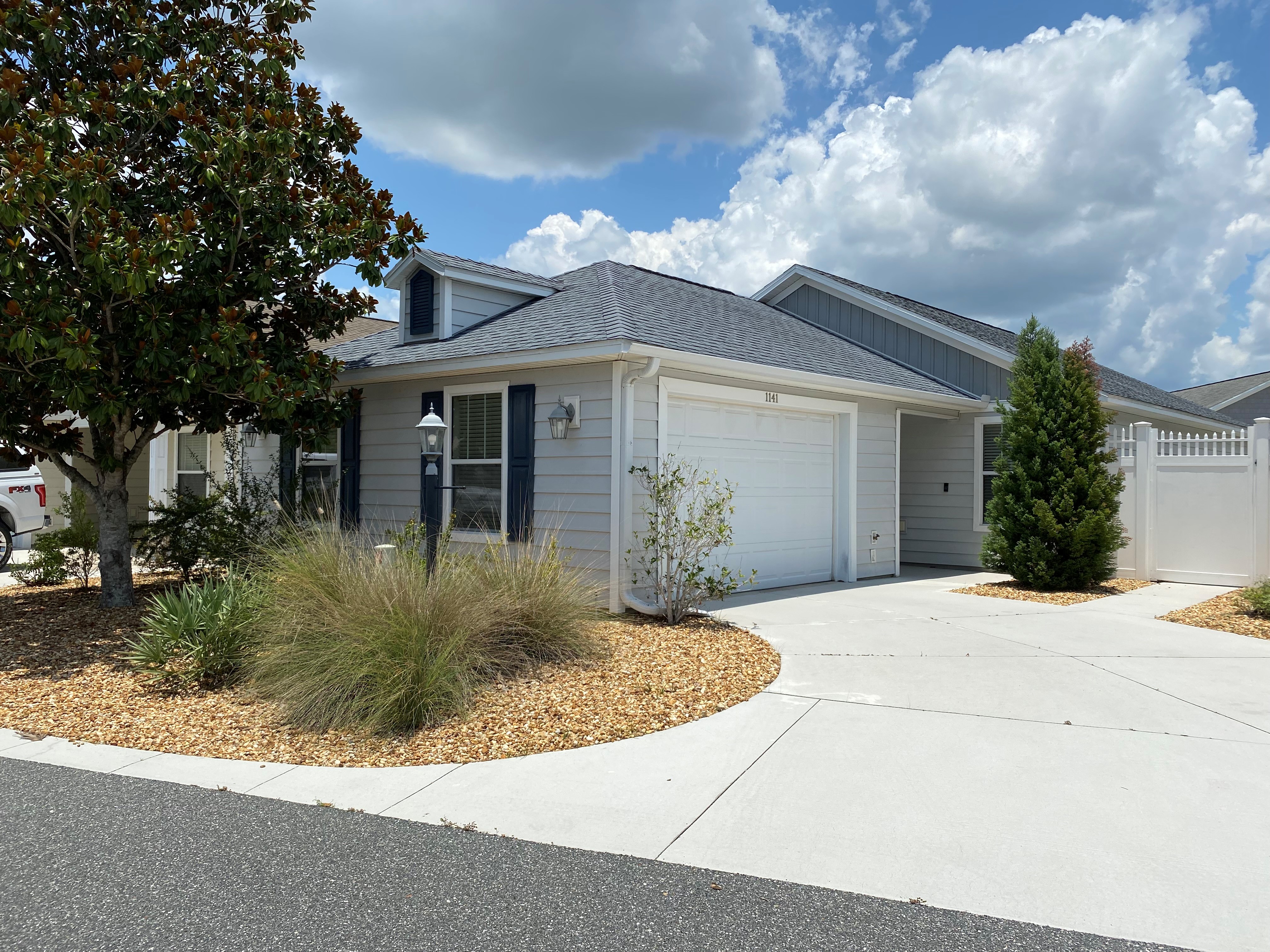 Villa in The Villages FL next to Sumter Landing