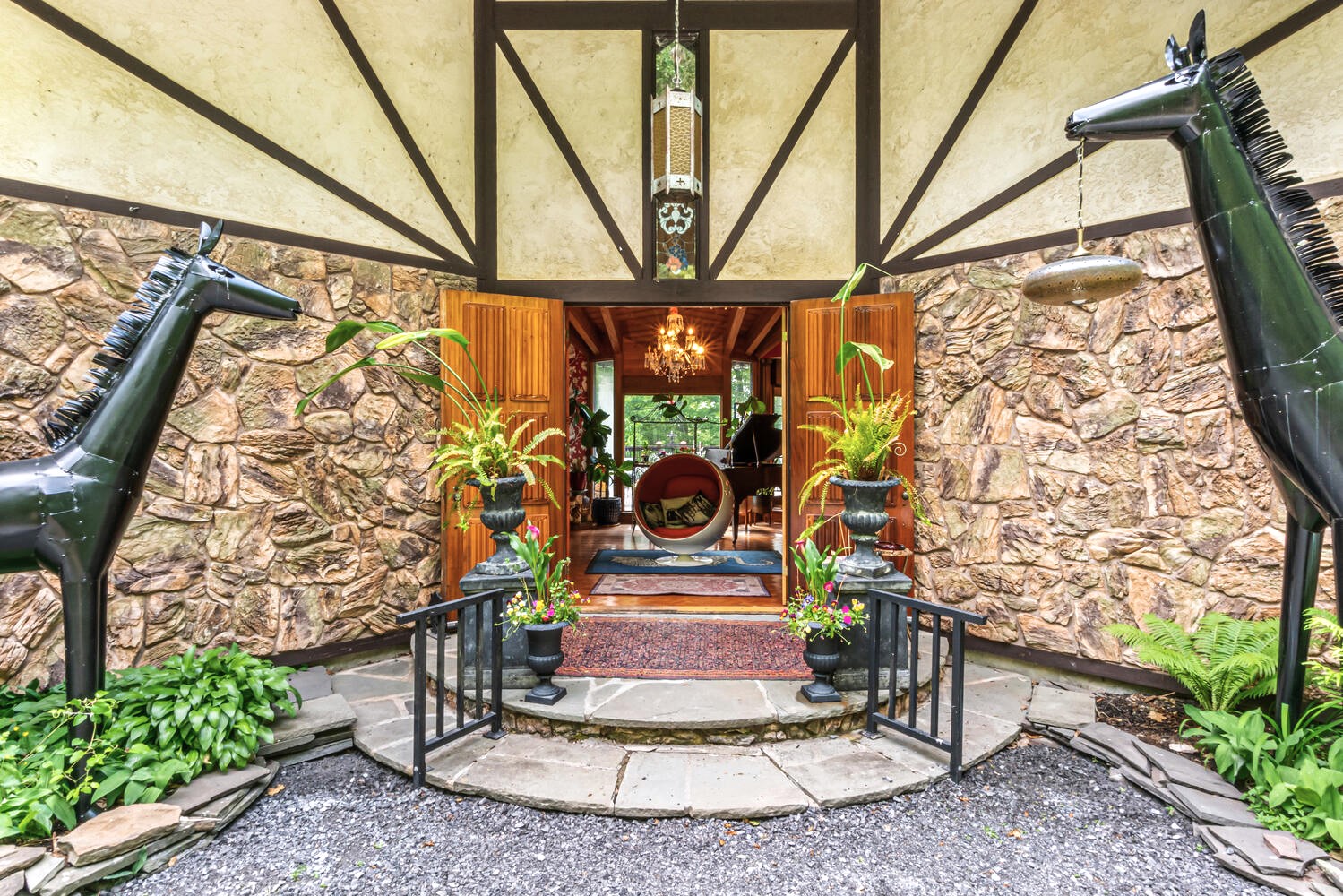 Your tranquil escape w/ endless mountain views.