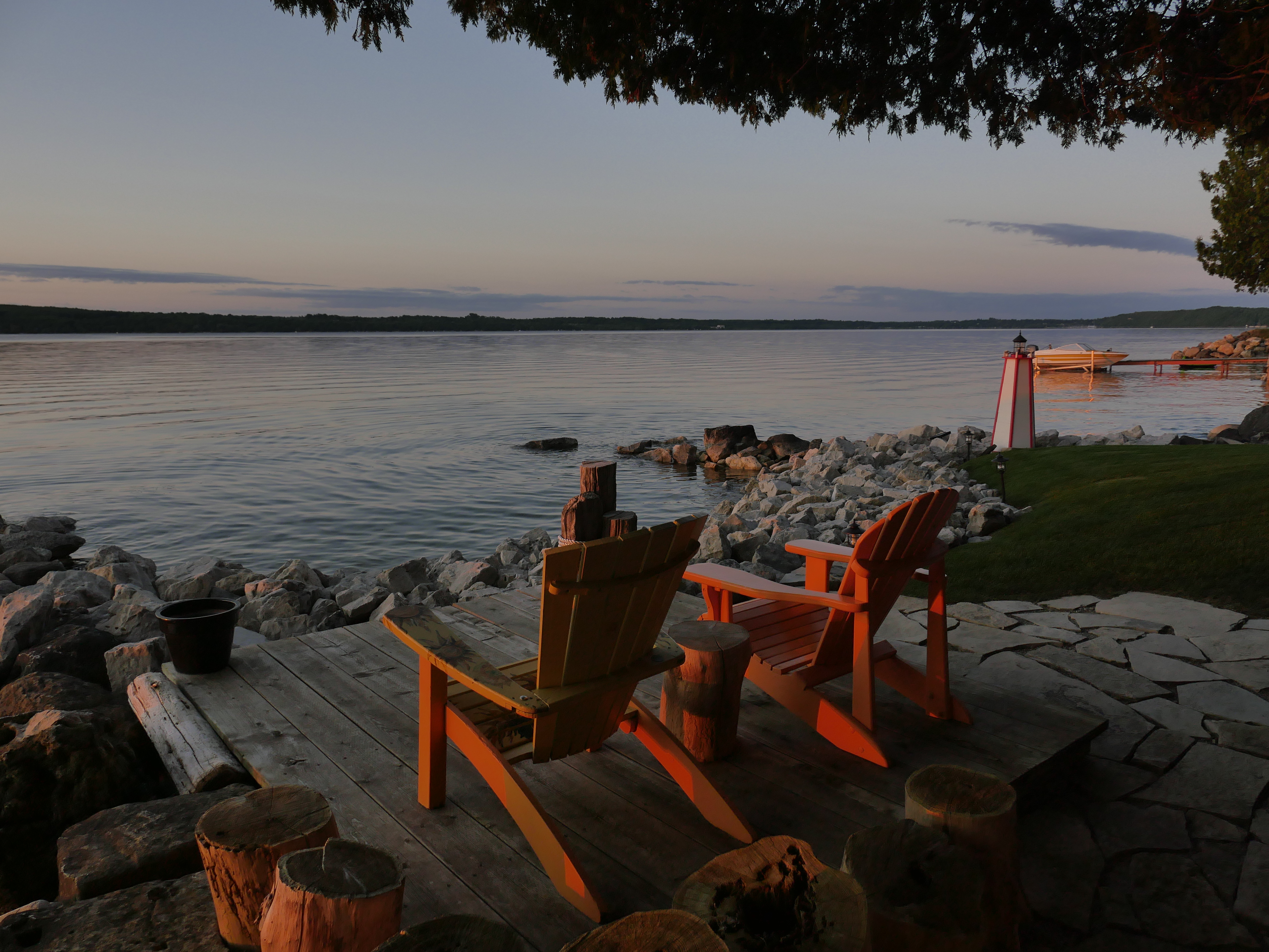 Mallory Beach Loft On the Water - Near Bruce Trail
