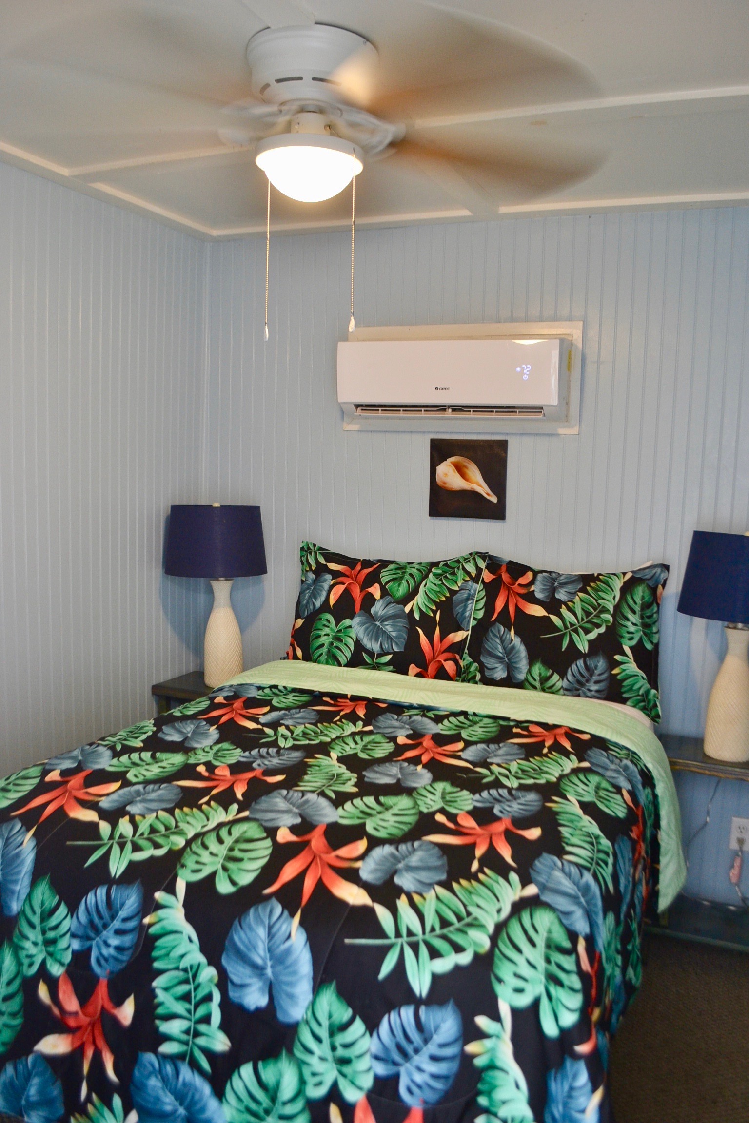 Two Bedroom Suite - Blue Dolphin Inn and Cottages