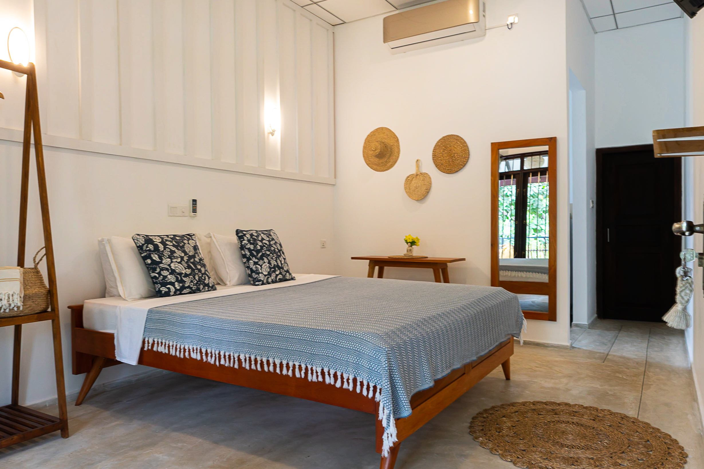 Sisters Kabalana Queen Room 1