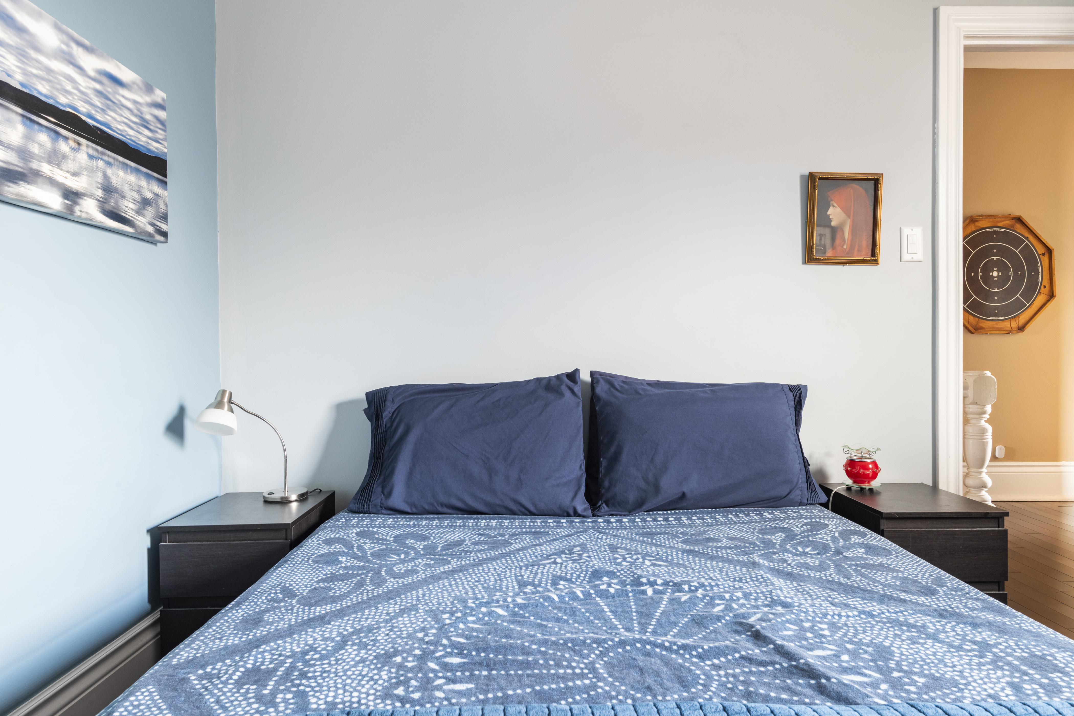 The BLUE Room in the trendy Ossington-Bloor area