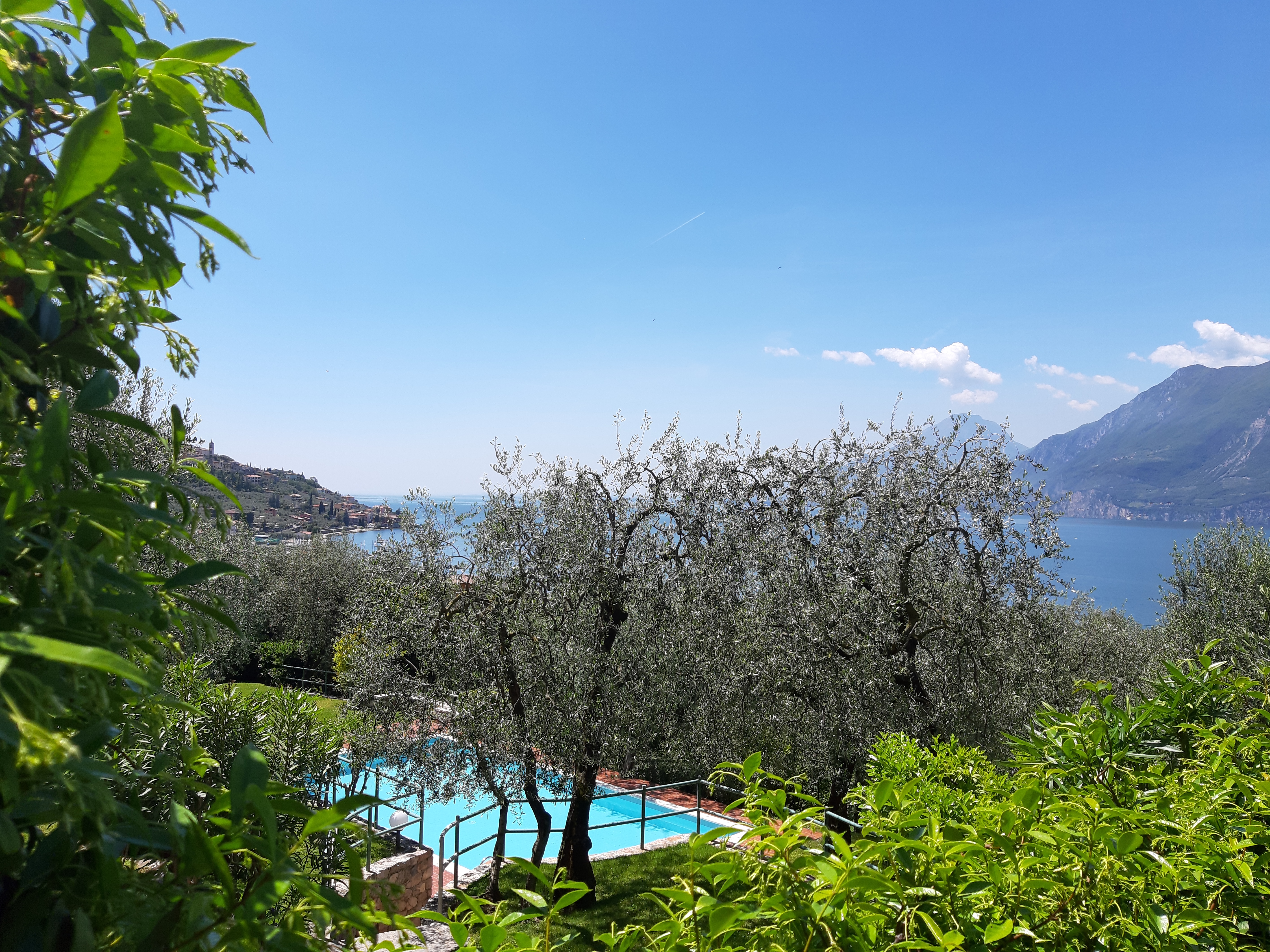 Apartment with lake view, pool and private garden