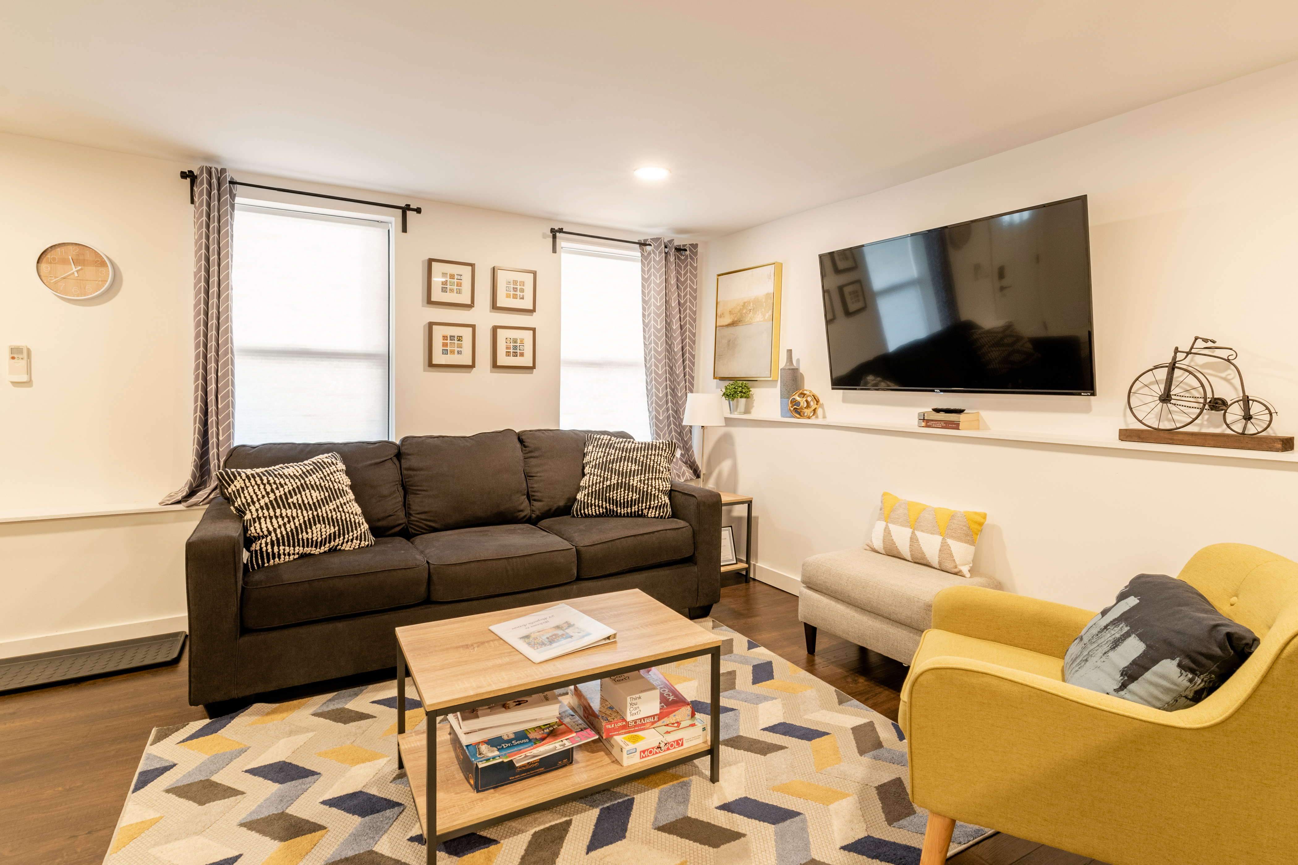 Bright, Stylish Garden Apartment minutes to NYC in Ward C (councilmember Richard Boggiano), Jersey City