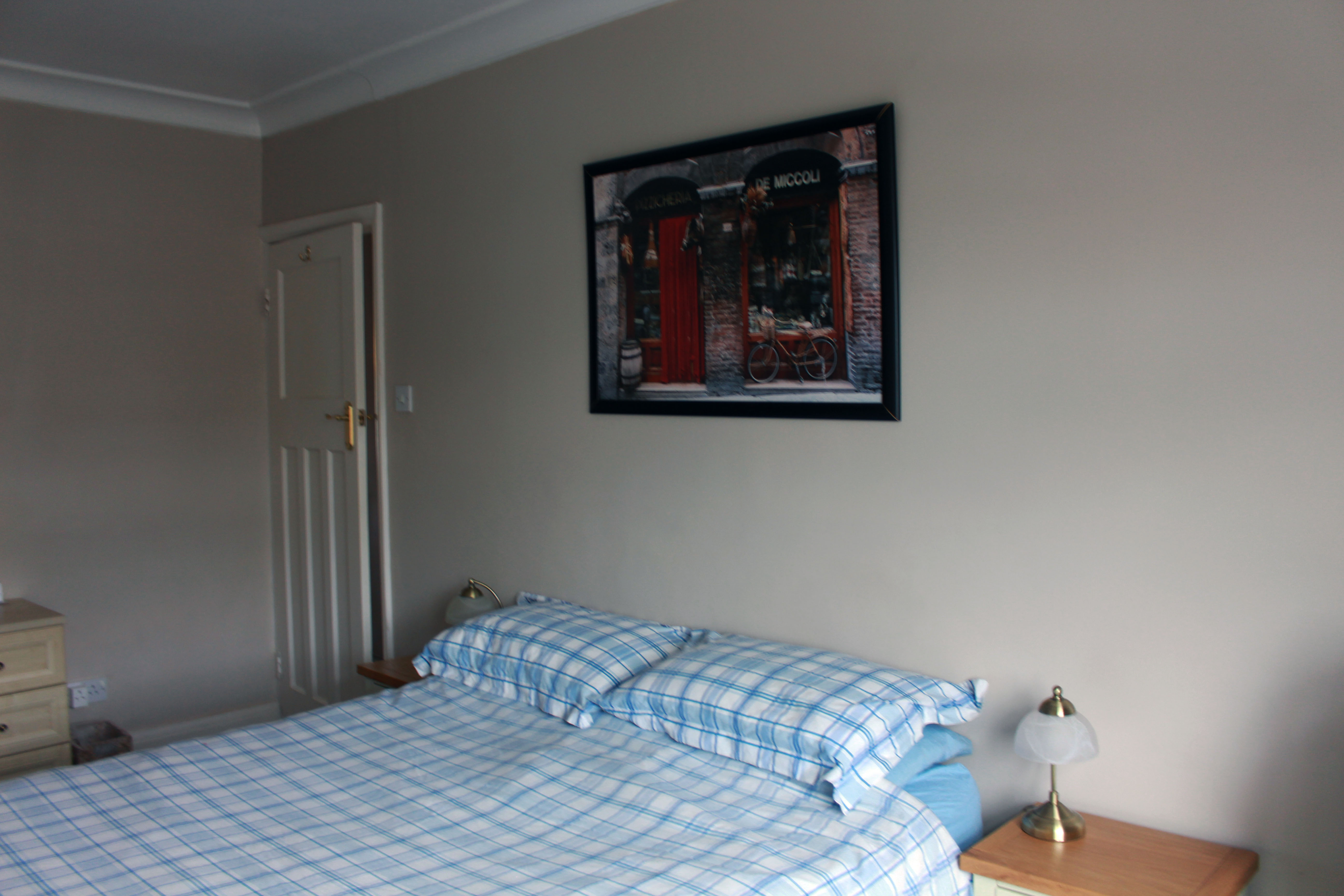 Large Dble Bdrm TV/Wifi nr NPL & St Mary's Uni in Richmond upon Thames, London