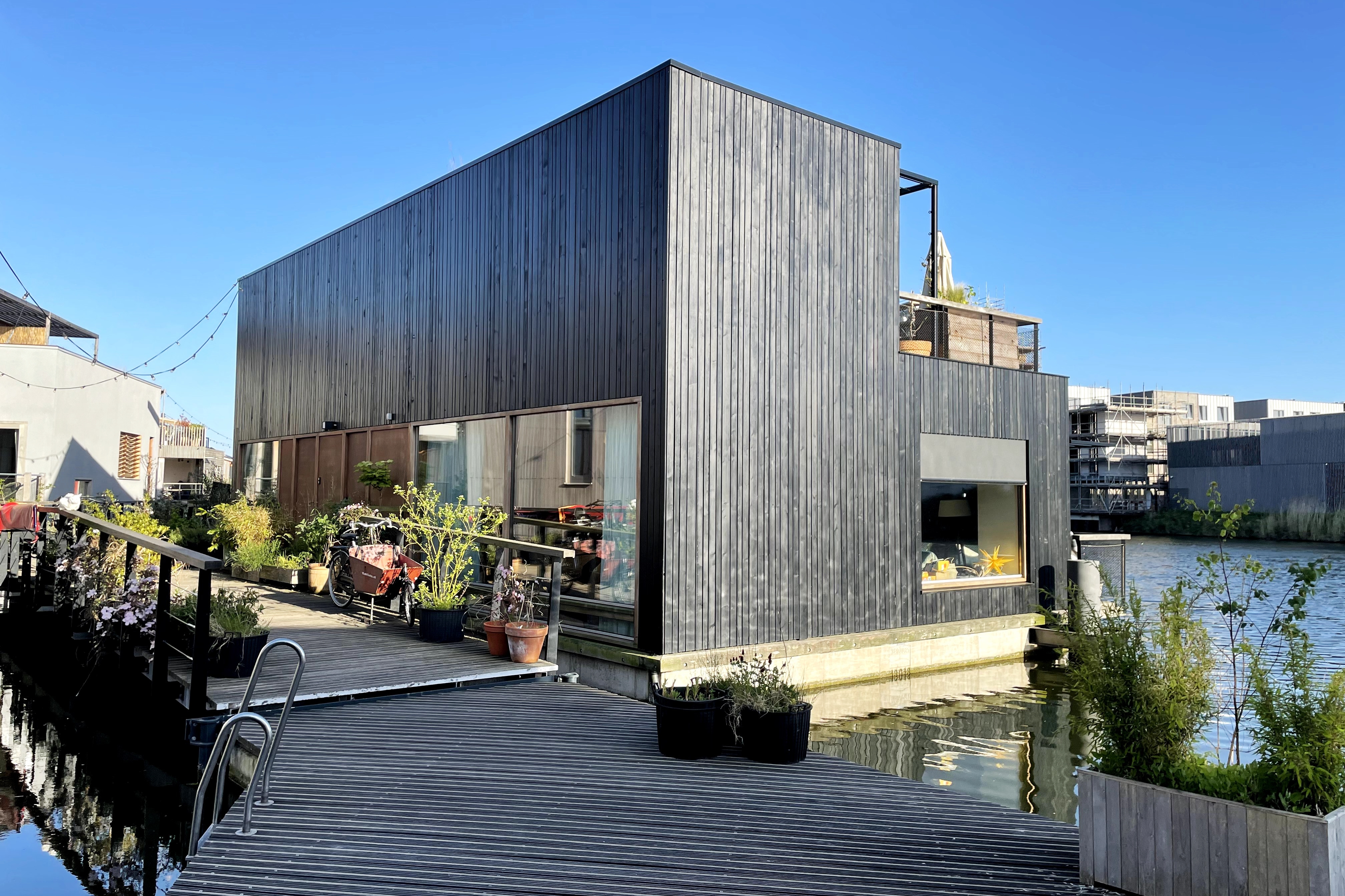 Design houseboat in Amsterdam — Amsterdam stay