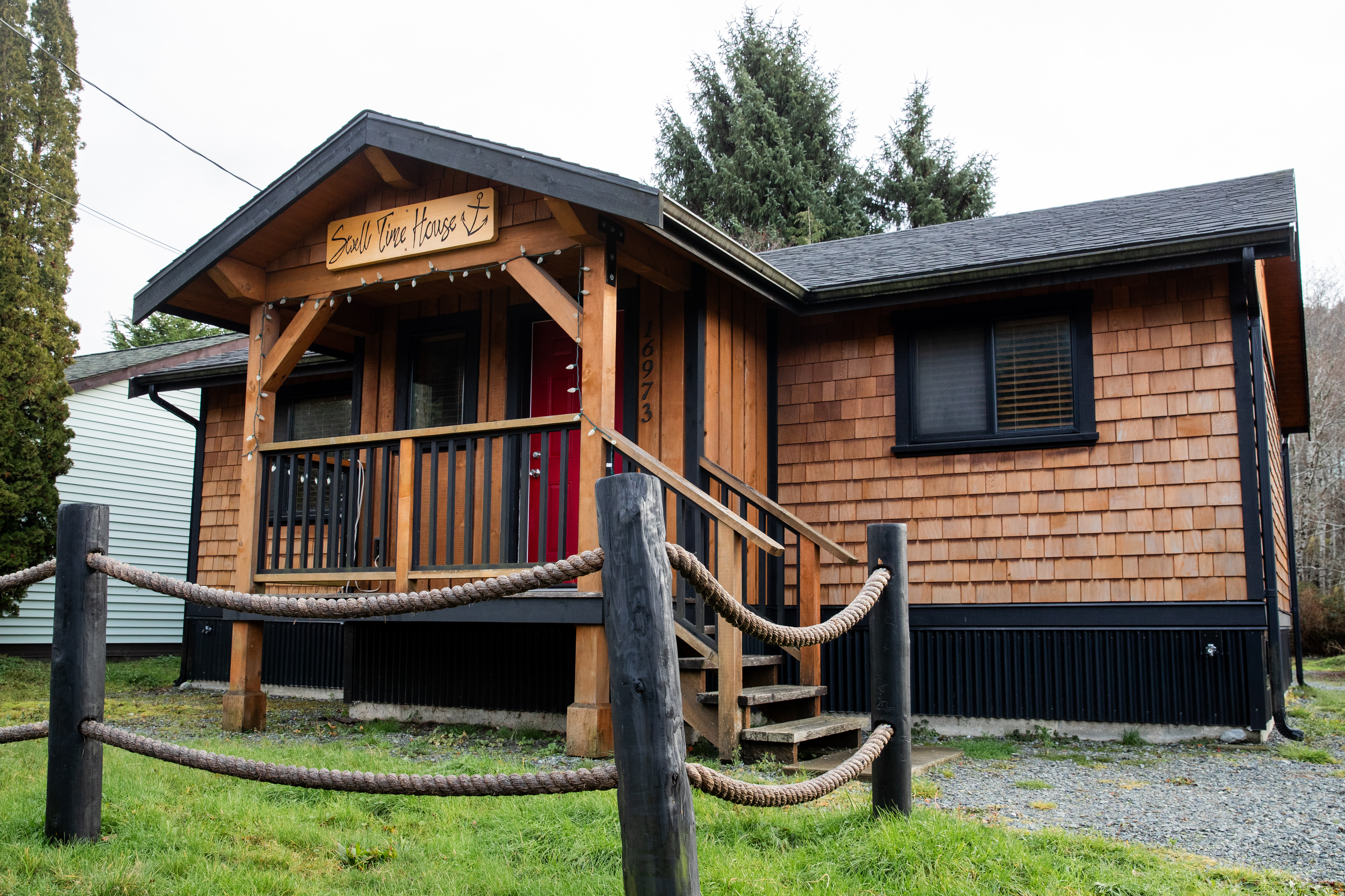 Swelltime fishing surfing adventure house