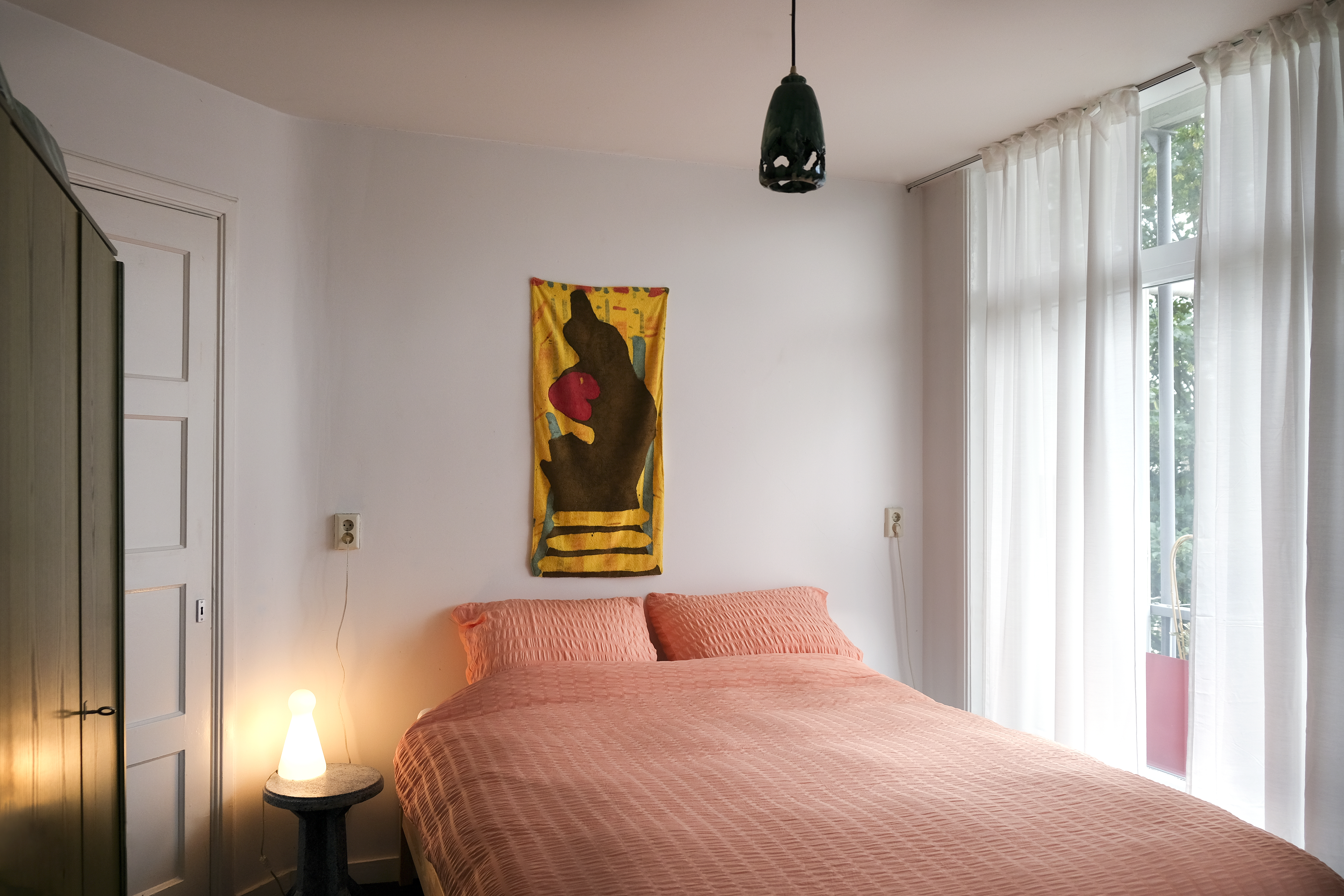 Bright room, quiet street but central! โ Amsterdam stay