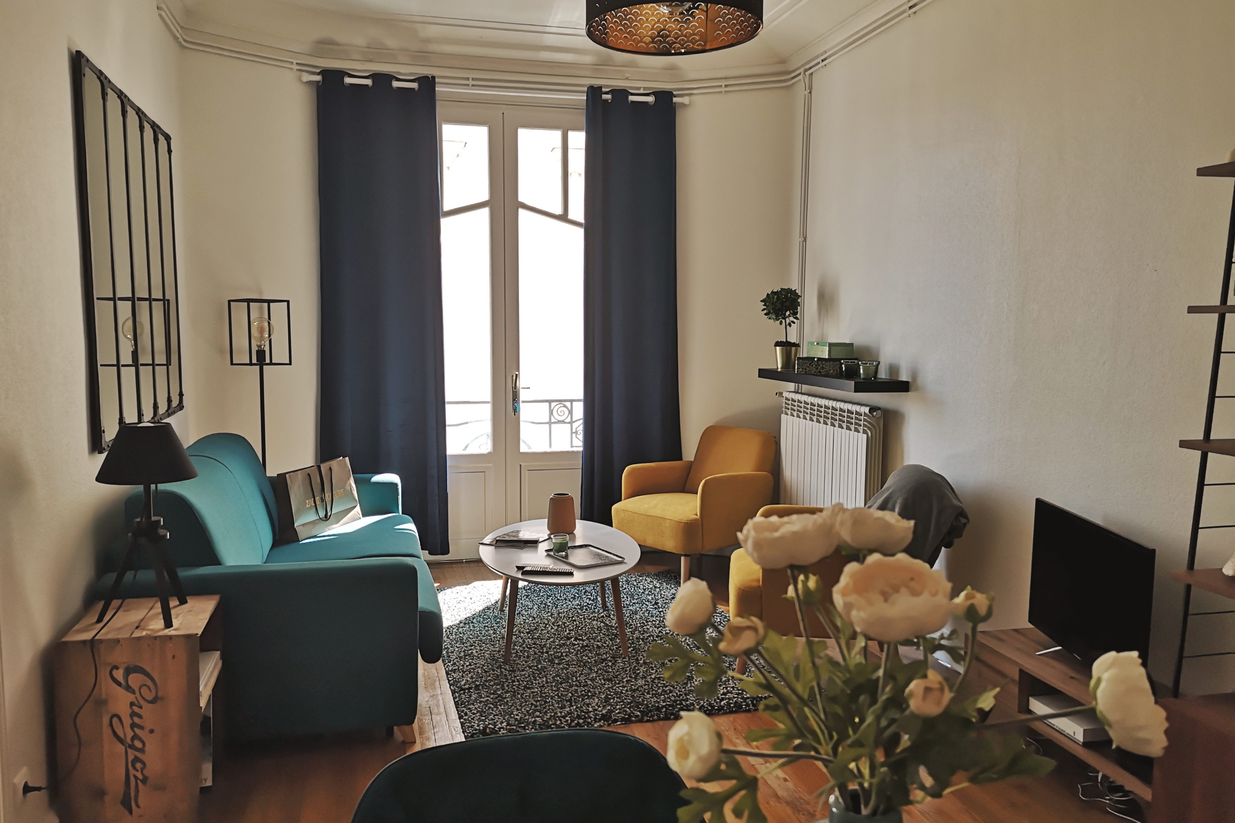 Cozy apartment in Art Deco building