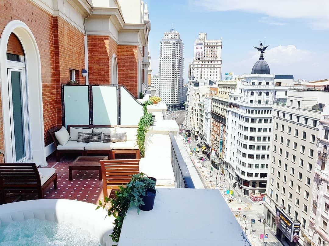 Ático de lujo, Gran Vía, con terraza, spa y vistas
