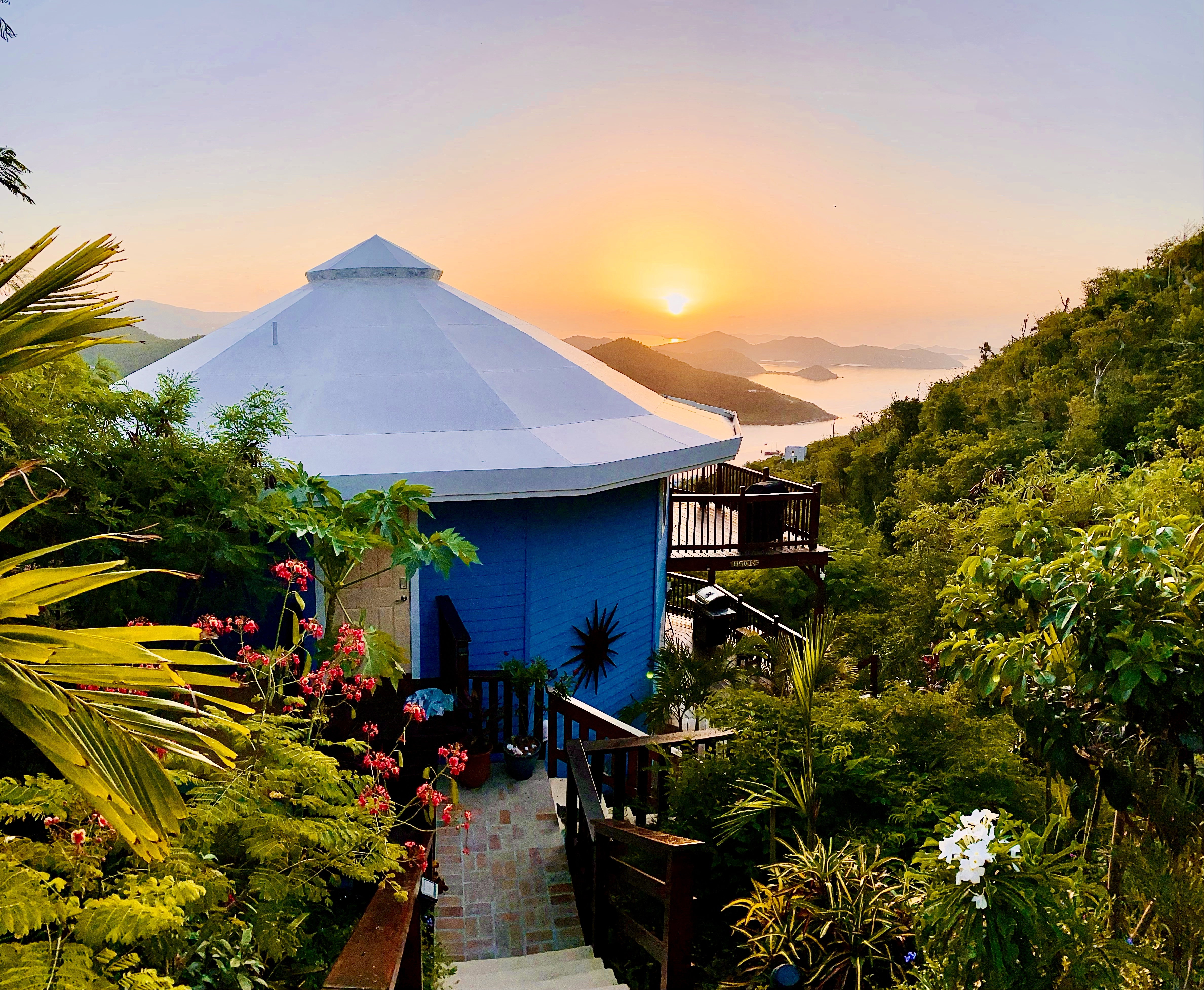 Coral Bay Penthouse Full AC Tropical Island Views