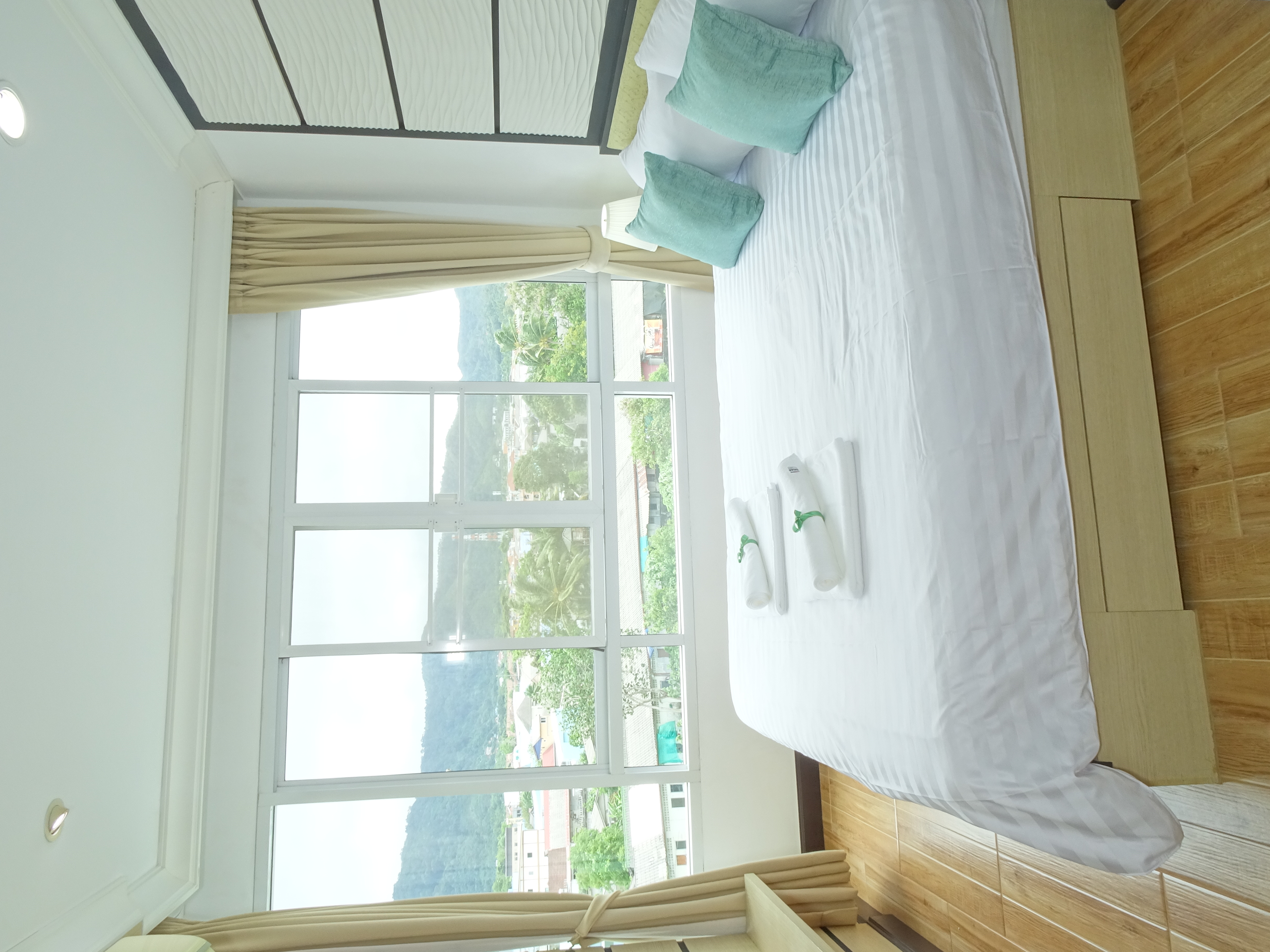 One Bedroom Condo on the 7th Floor - 300/300 Mbps