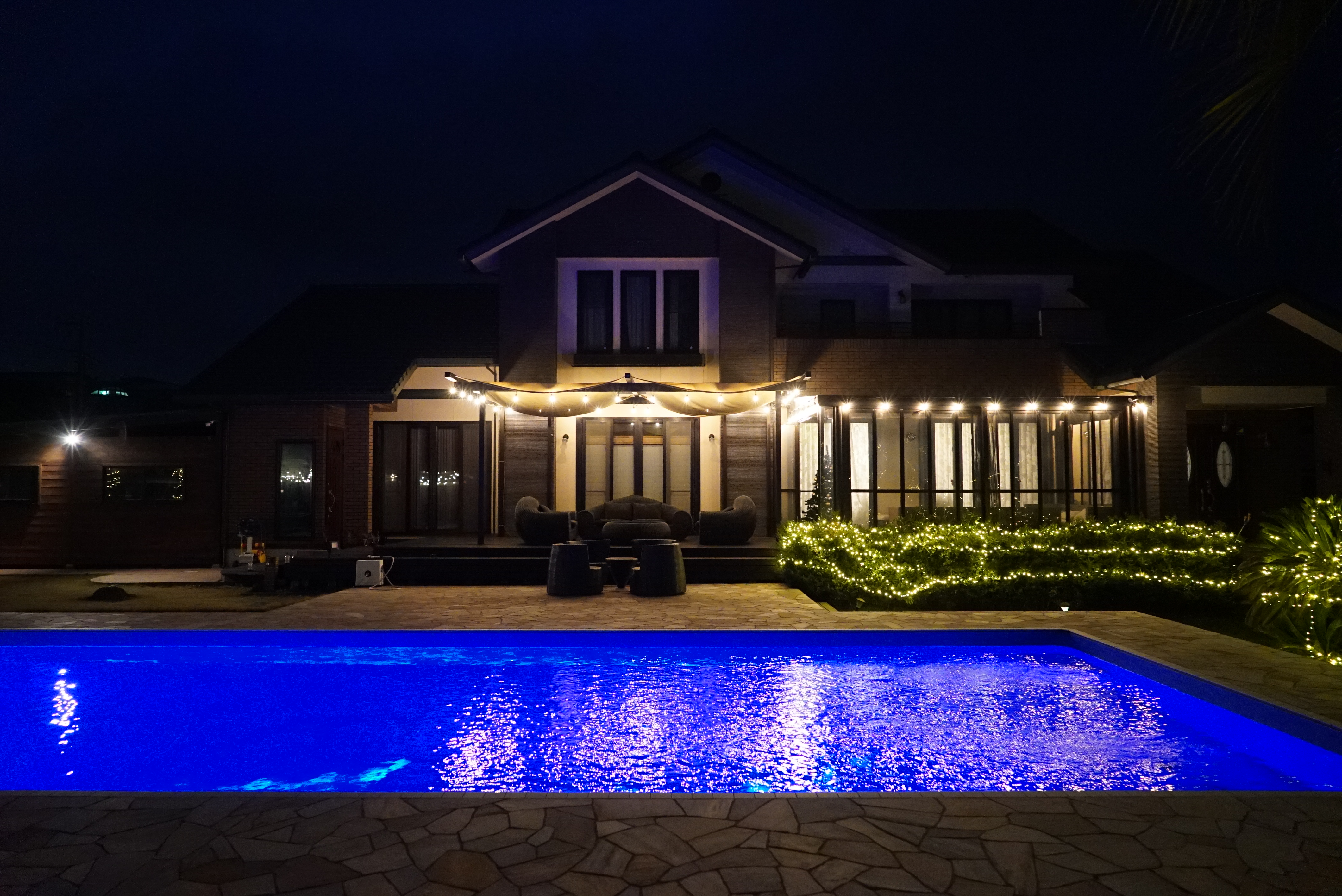 広々プール付き貸別荘ライトアップされたプールサイドで優雅なひと時を過ごしませんか qも可能です Houses For Rent In Ichinomiya Chōsei Gun Chiba Japan