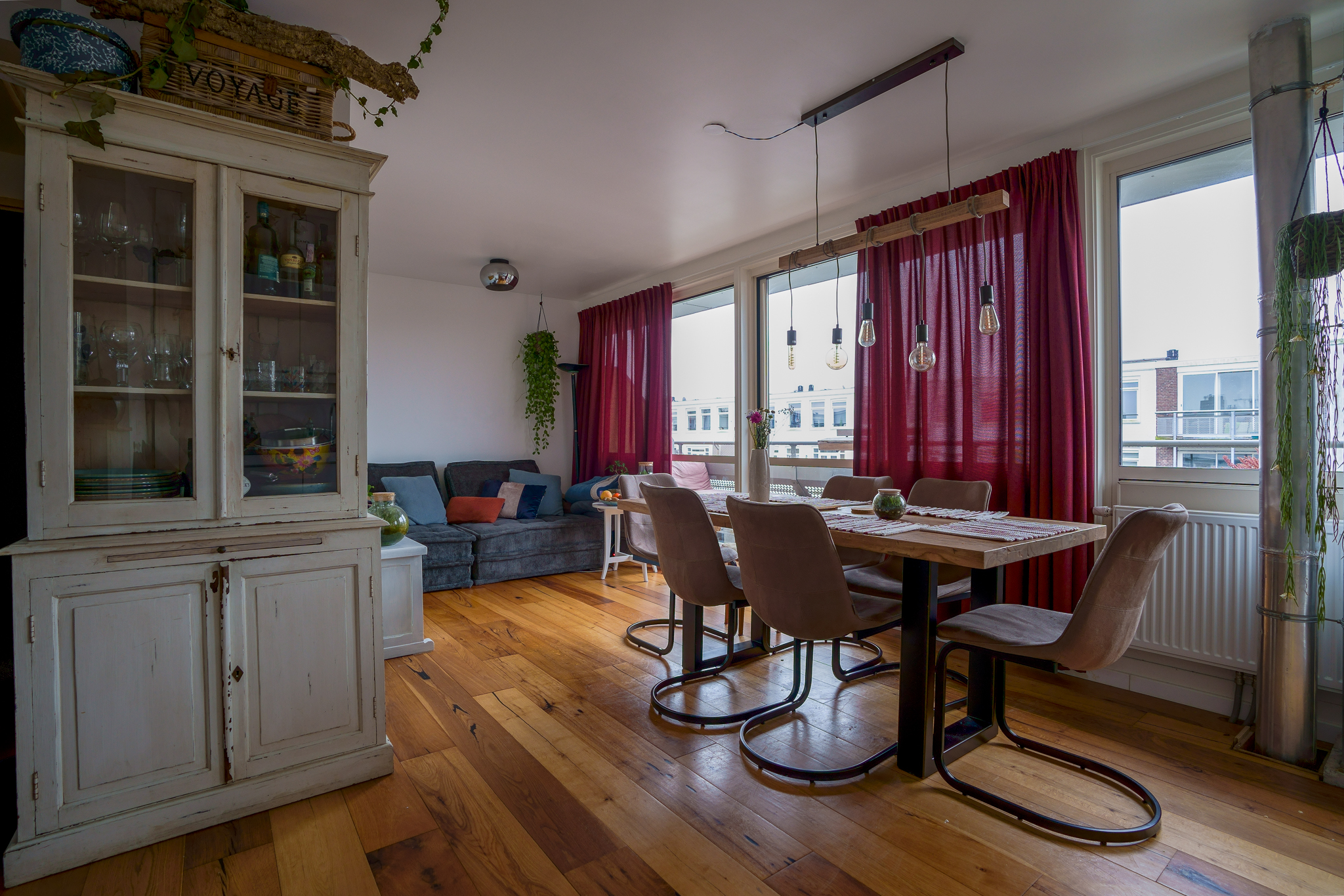 Room in renovated apartment in city center! โ Amsterdam stay