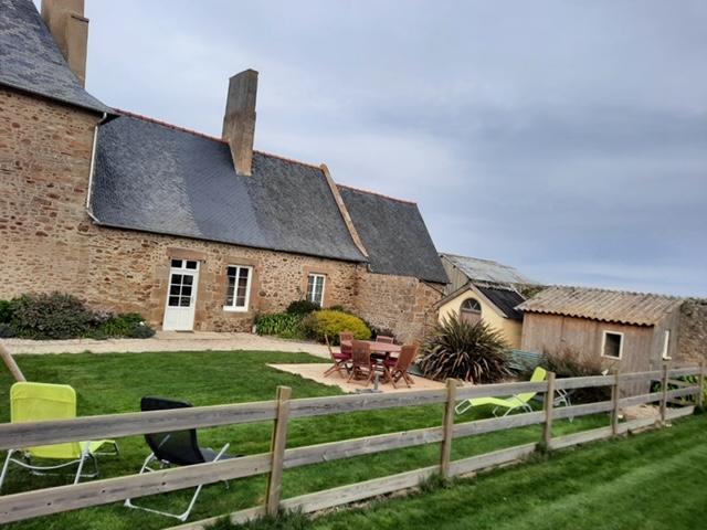 Gite between land and sea in a  Malouinière