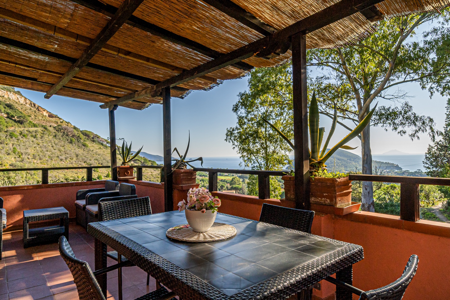 Holiday House Casa Pucci overlooking the sea