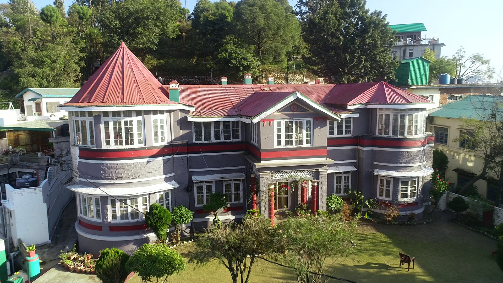 Solan Retreat   Whole  VILLA With Garden / PARKING