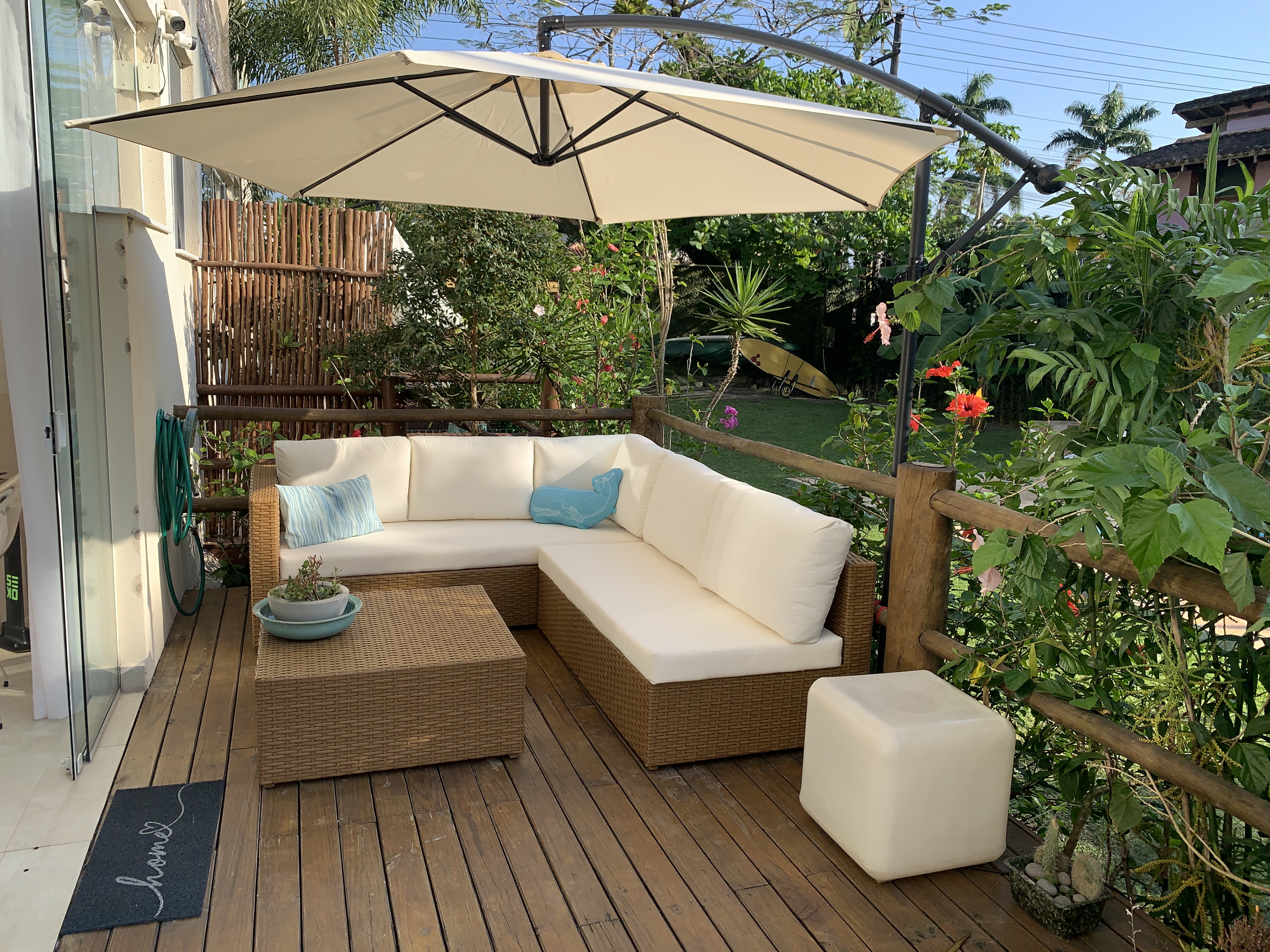 Beautiful House in  Camburizinho 50m from the beach