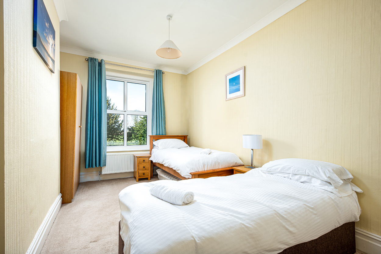 The Grange, nr Bath, hottub games rm, home cinema Houses for Rent in