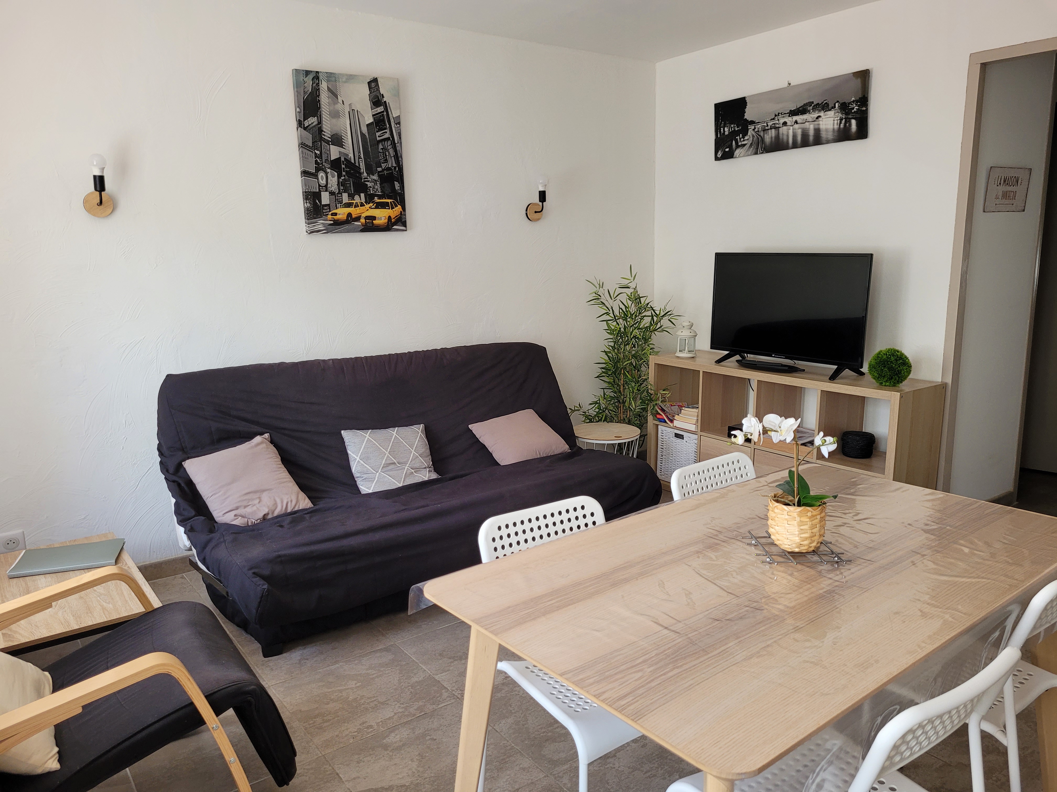 F2 Le Singeou 3*, city center, 180 m from the thermal baths