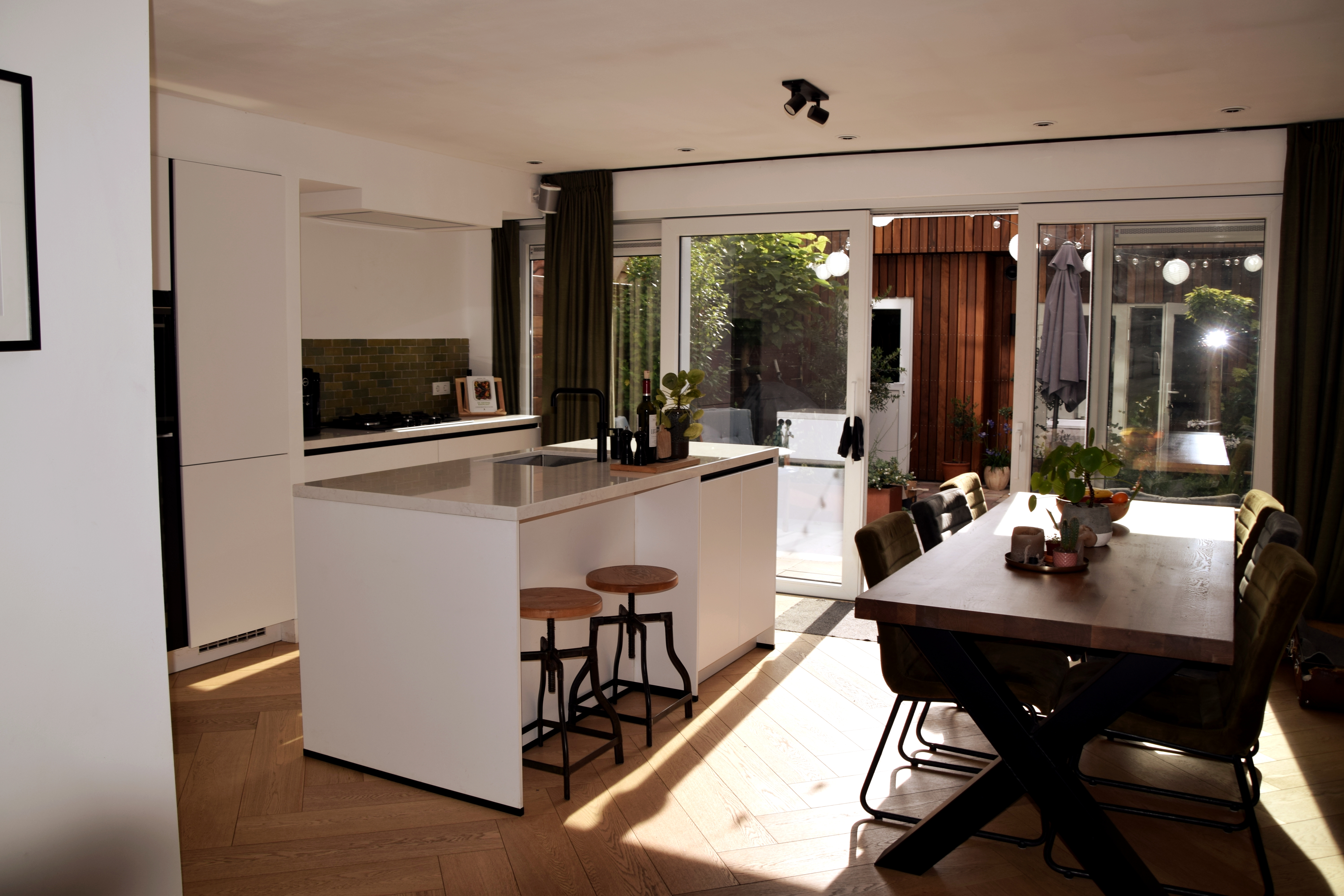 Lovely and modern apartment with sunlit garden. — Amsterdam stay