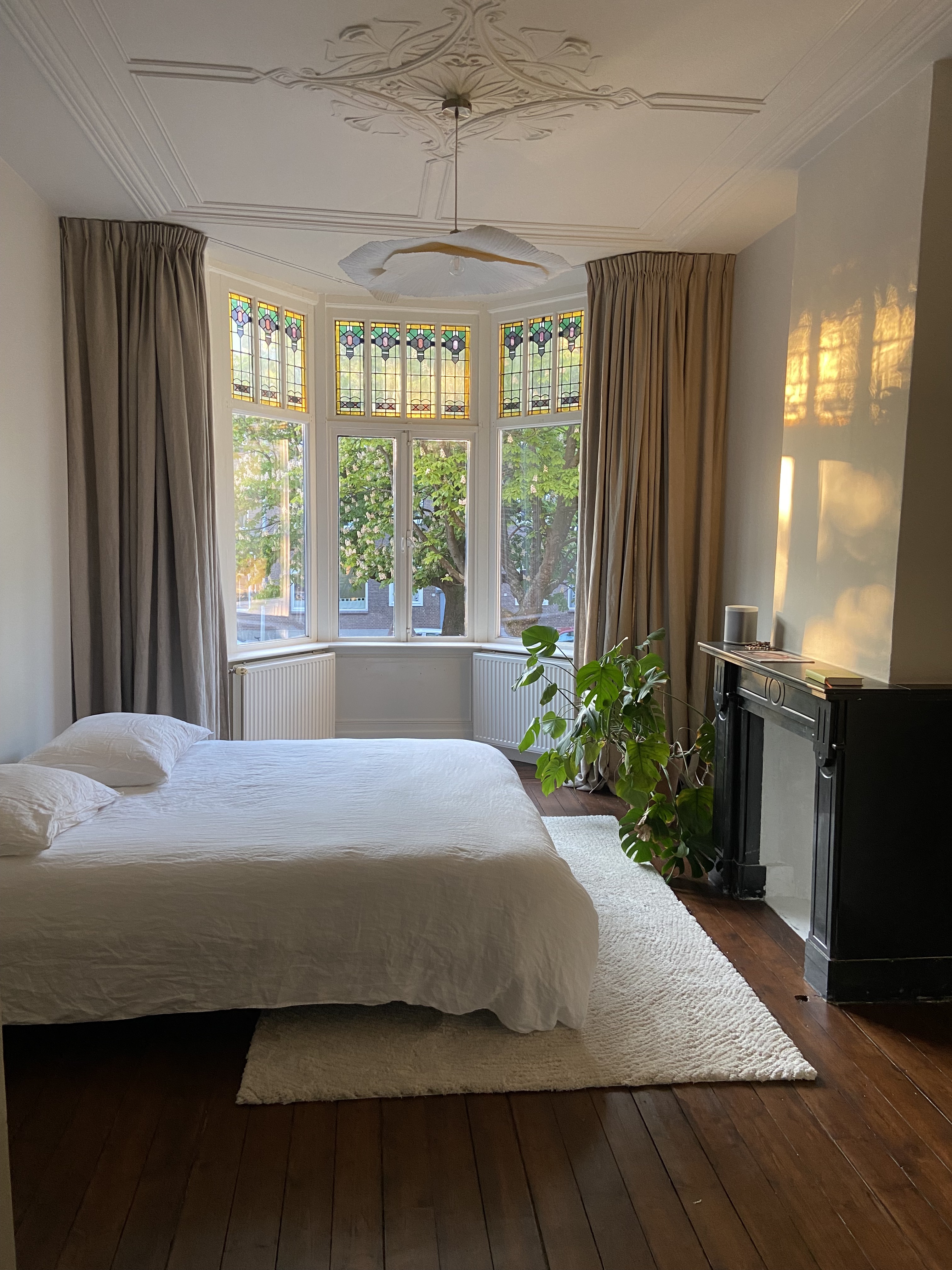 Een herenhuis op een eiland midden in de stad. — Rotterdam stay