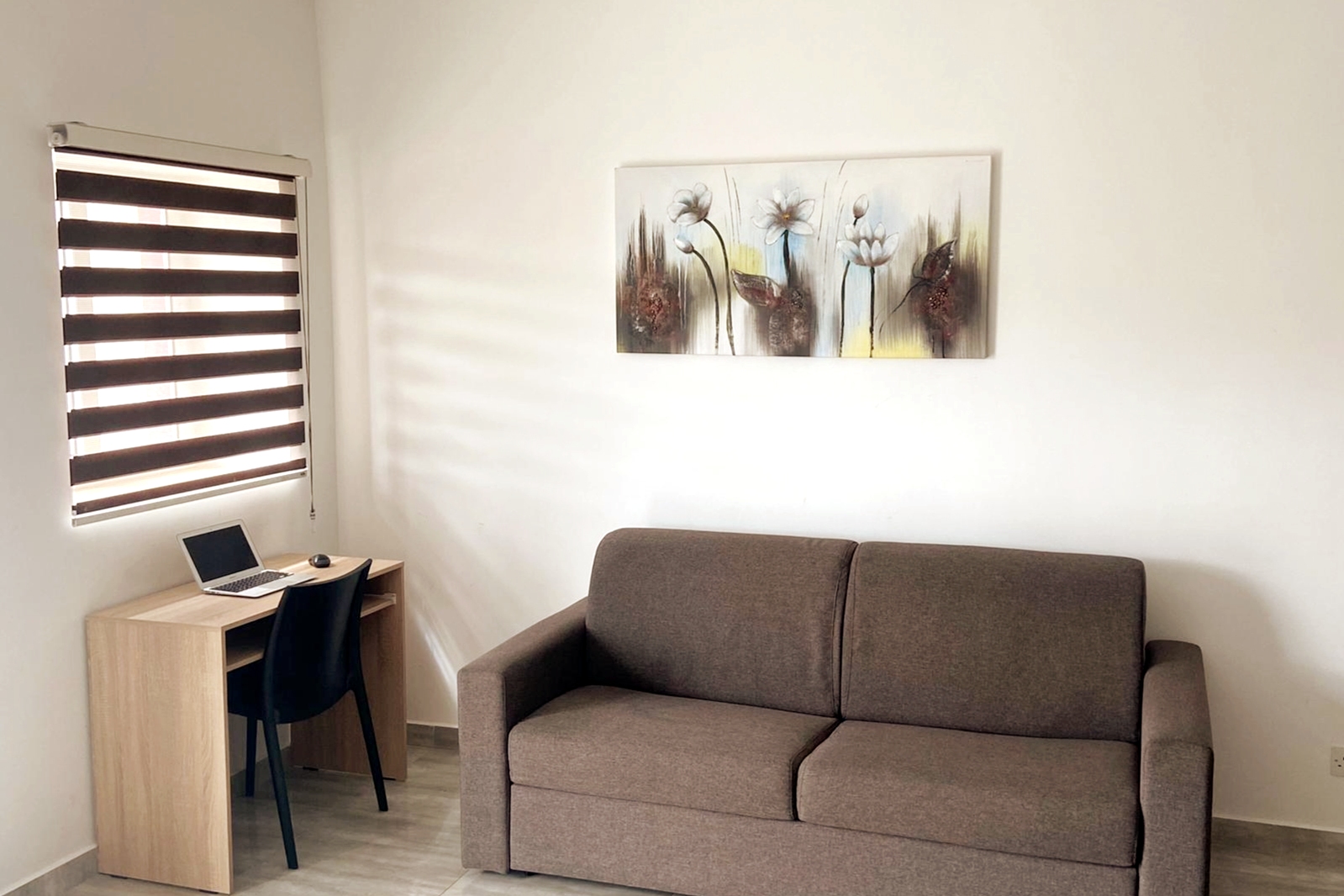F11 Modern and Bright Apartment for 7 people