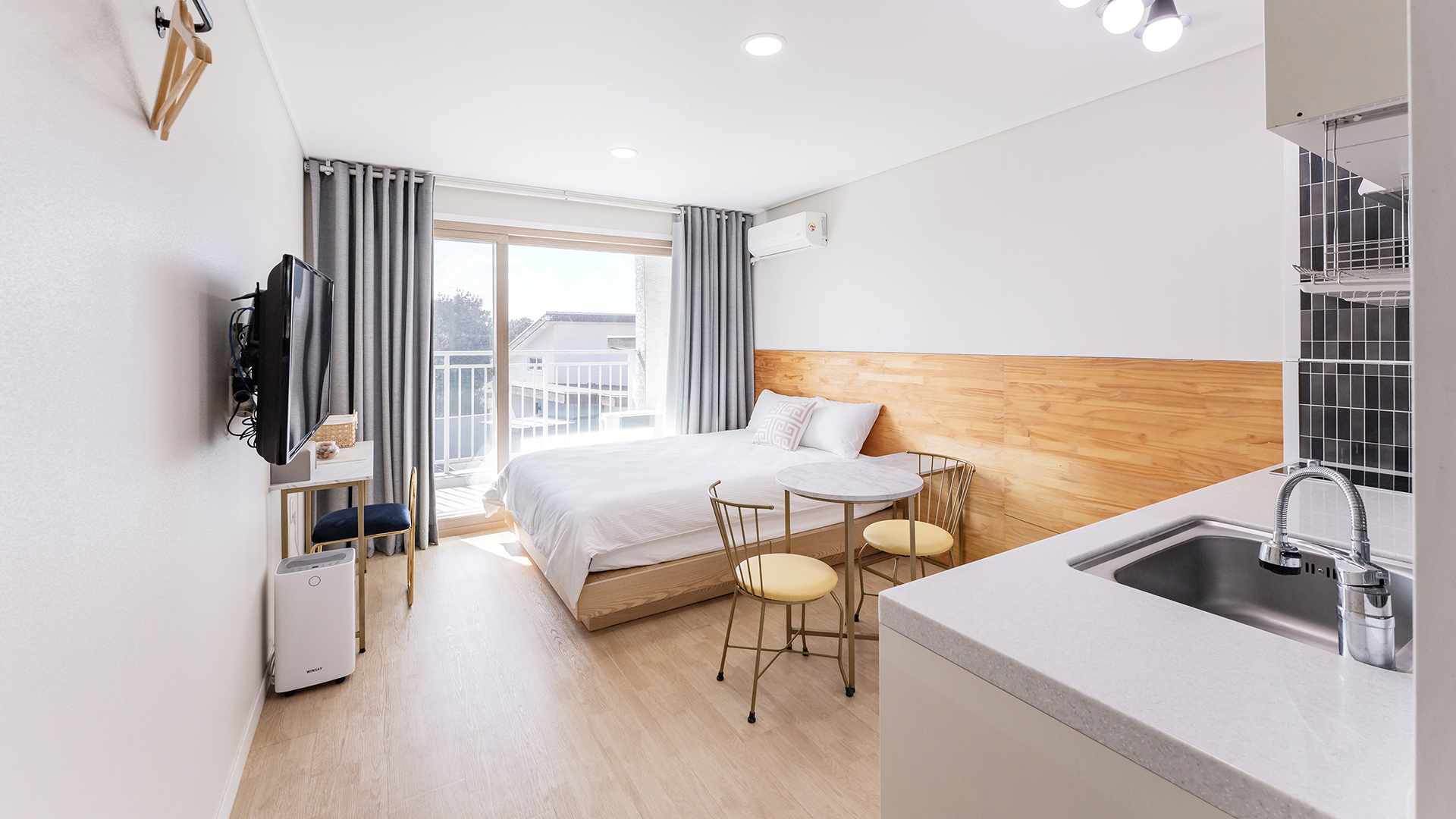[Merry.j] Pension New Building Deluxe Room (Room 201)