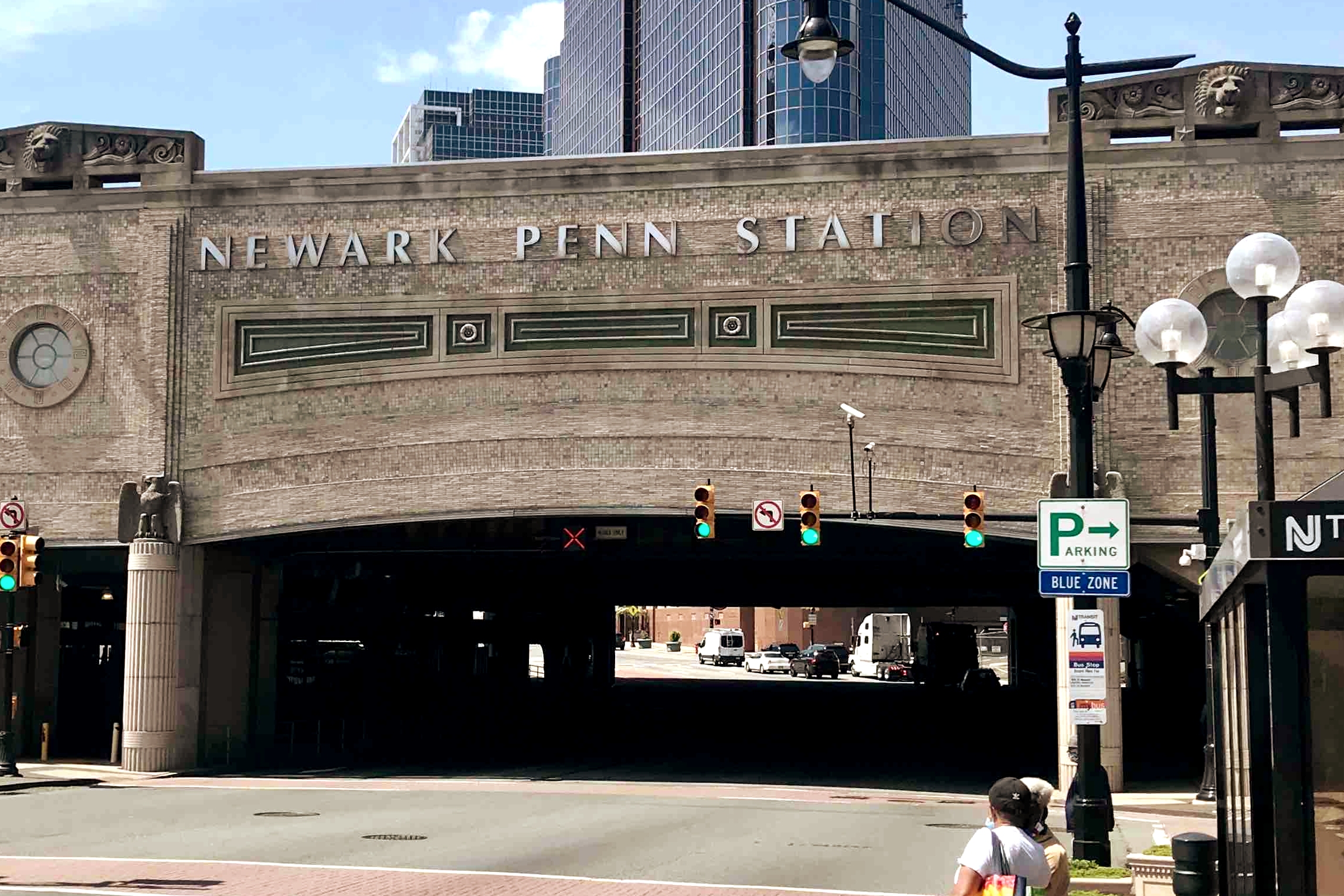 Online Spot, EWR/NYC & major highways in North, Newark