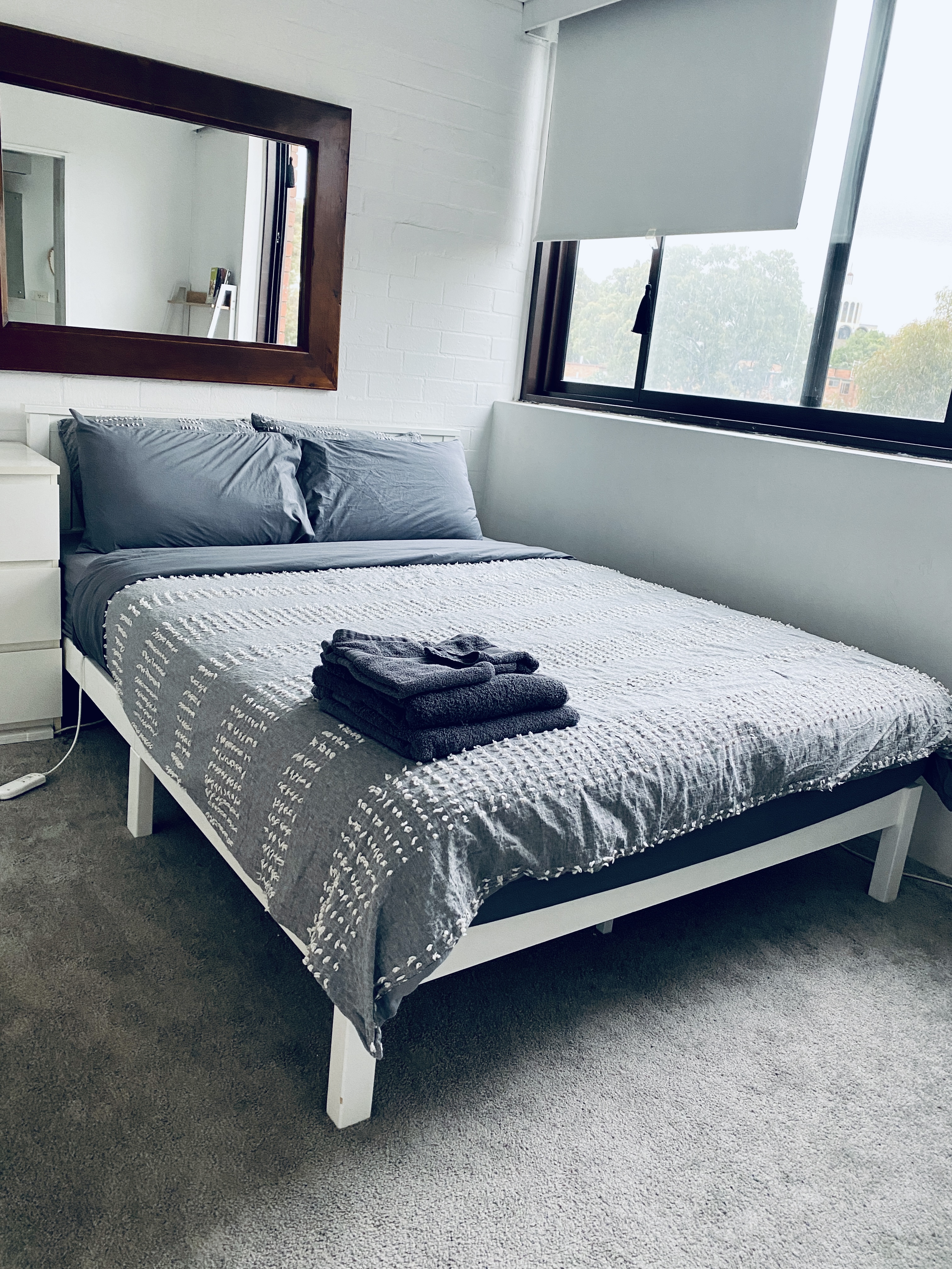 Queen Rm own Private shower City Edge in Melbourne, Melbourne