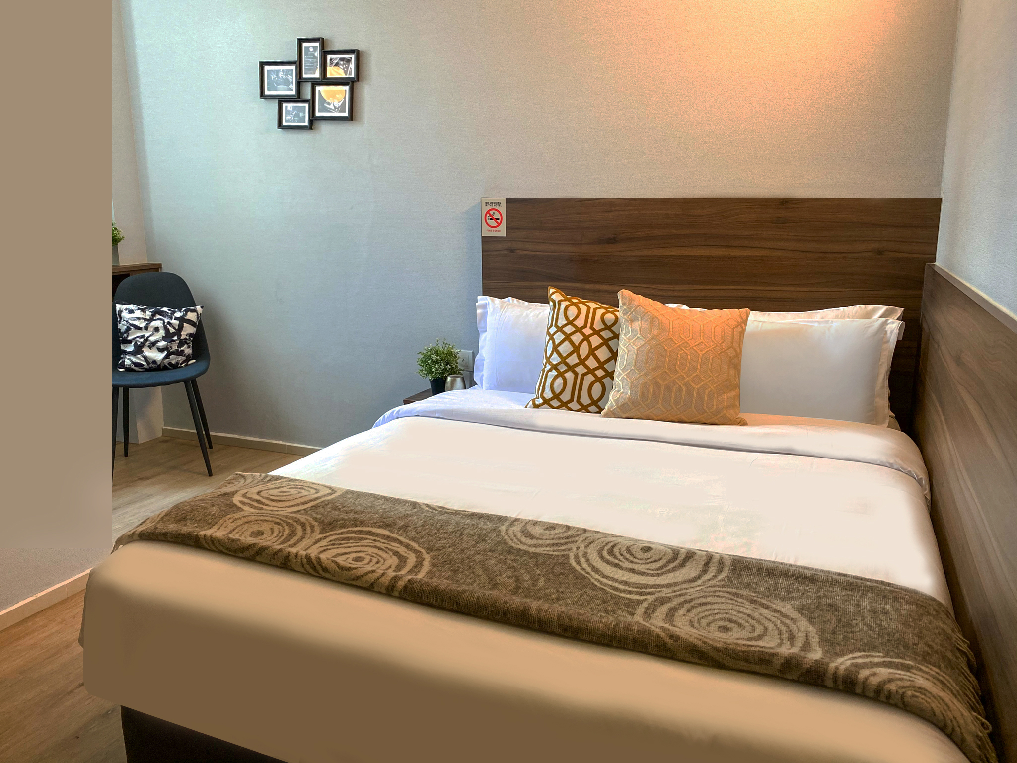 Double, Window, Private Bathroom near Bugis MRT