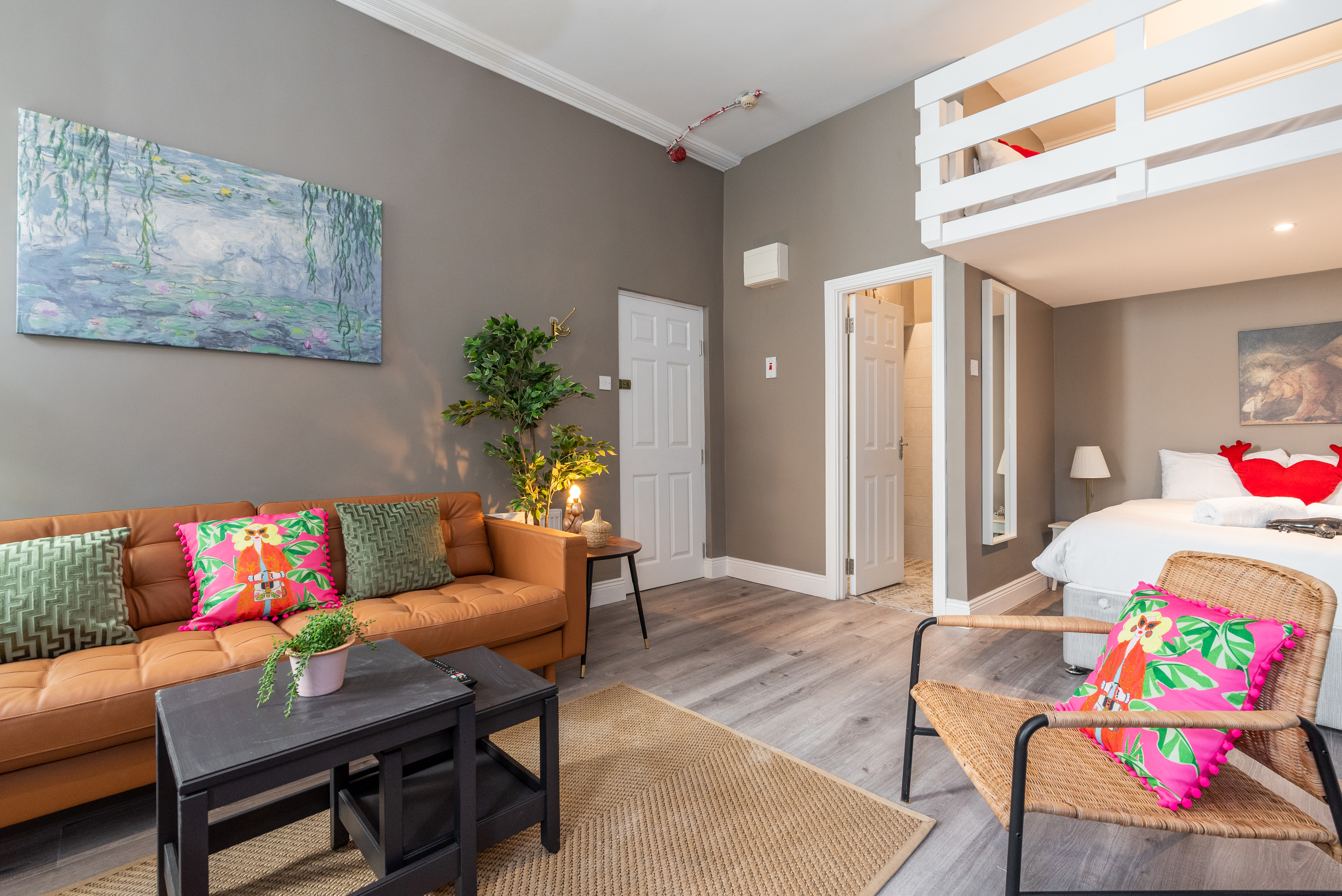 Ground Floor Studio with Loft Bed, Dublin 1
