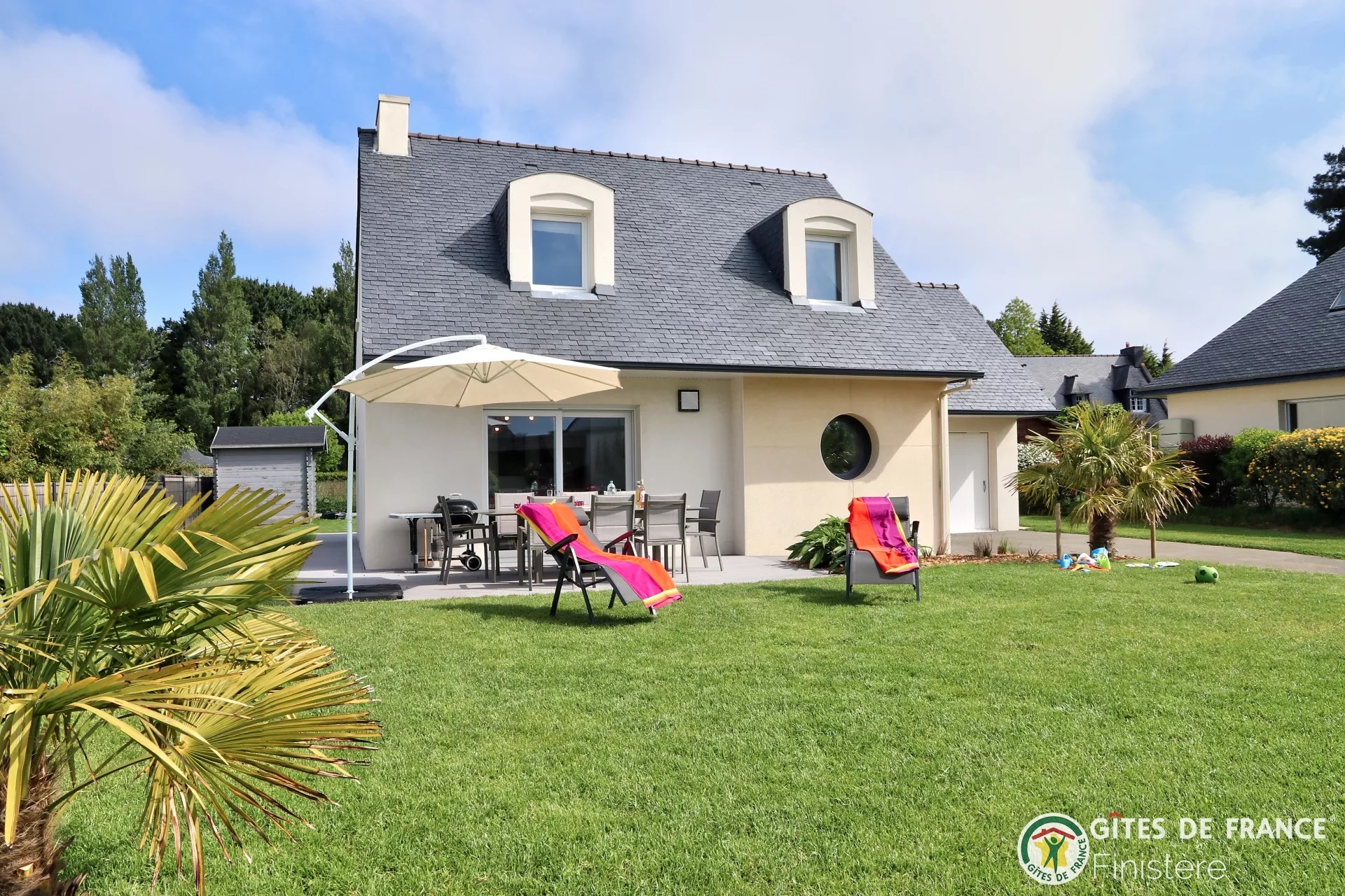 Beautifully decorated house 5 minutes from Fi beach
