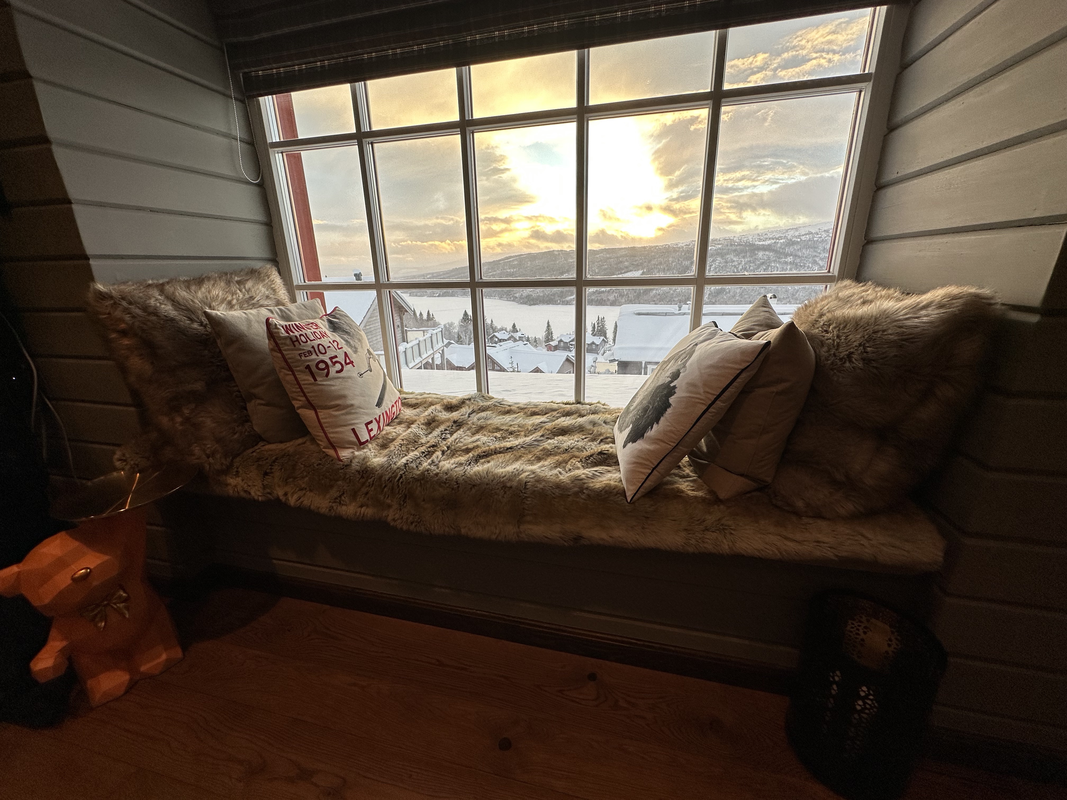 Ski In/out perfect home with fireplace and view