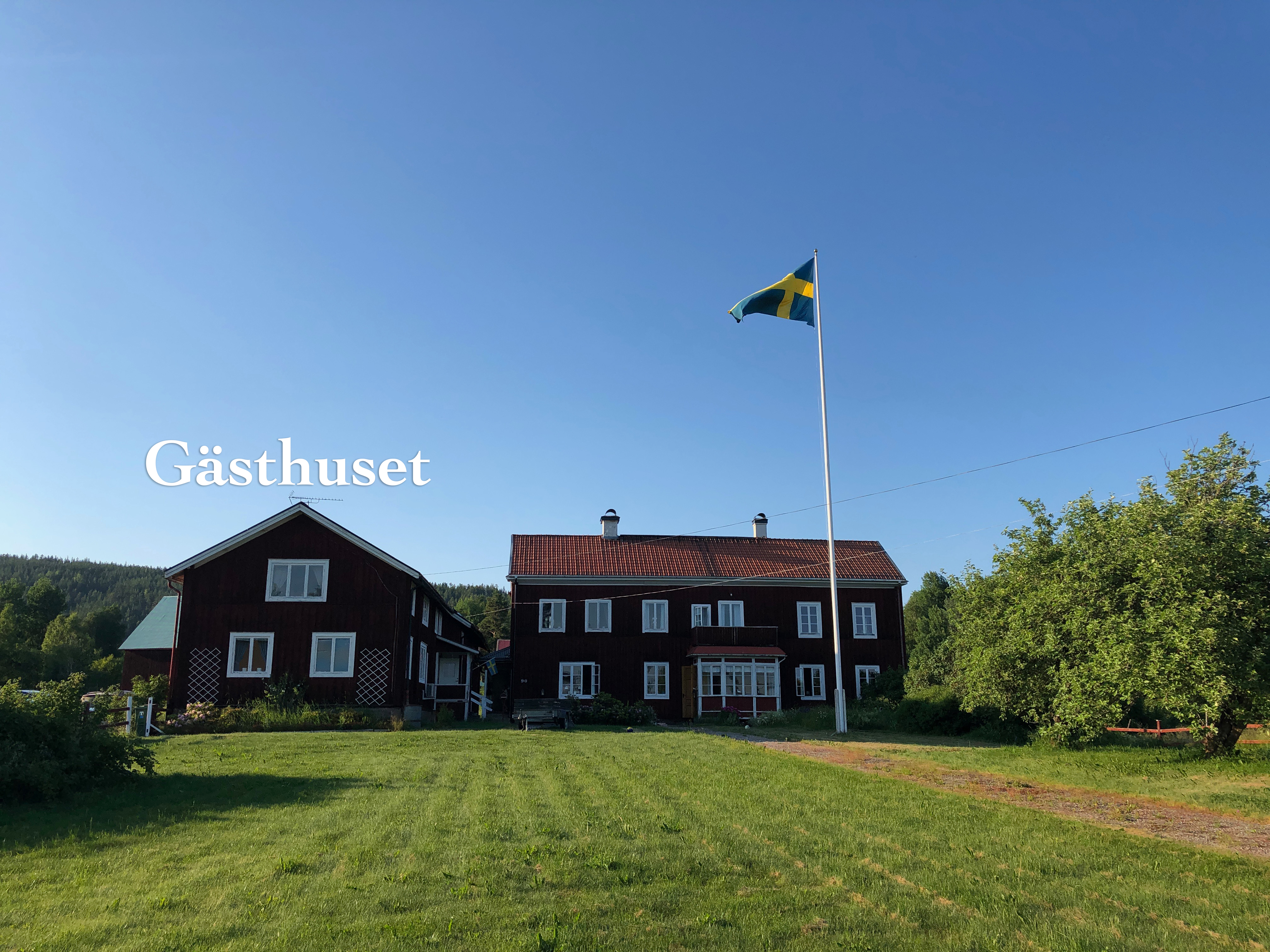 Stay at Hälsingegård - lakefront countryside near Järvsö