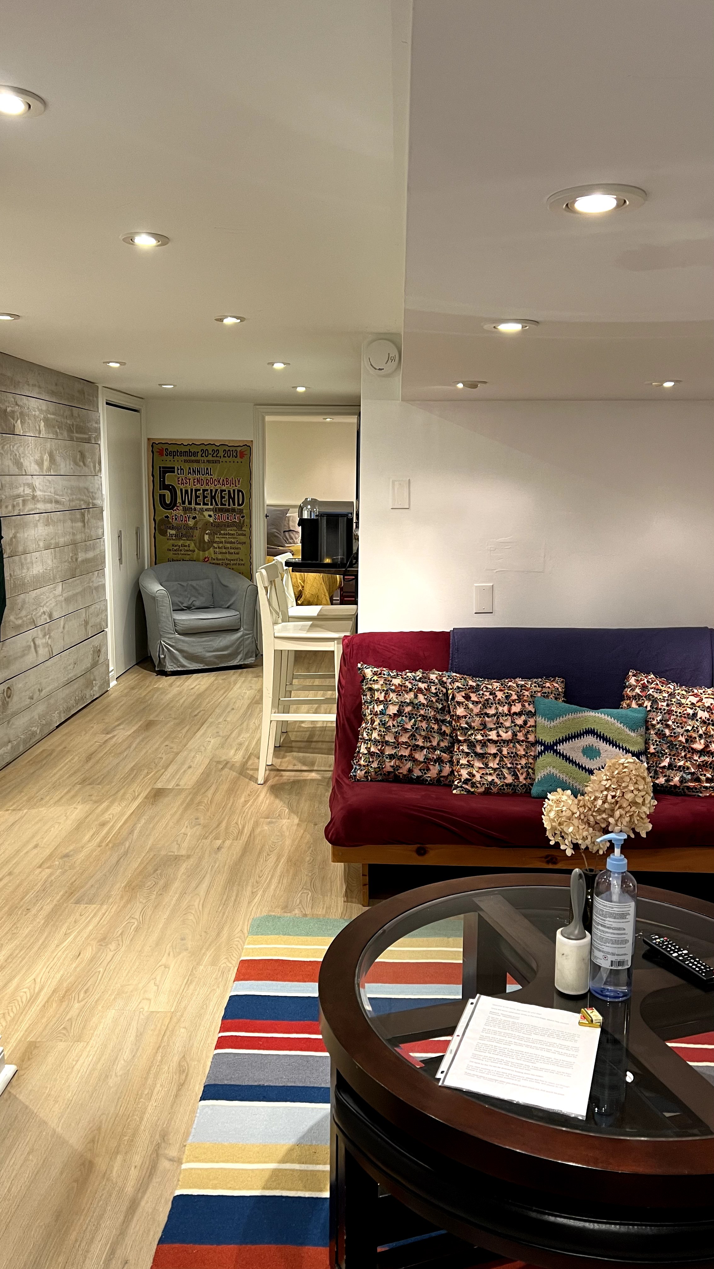1 Br Basement Apartment/next to Subway - Full Apt