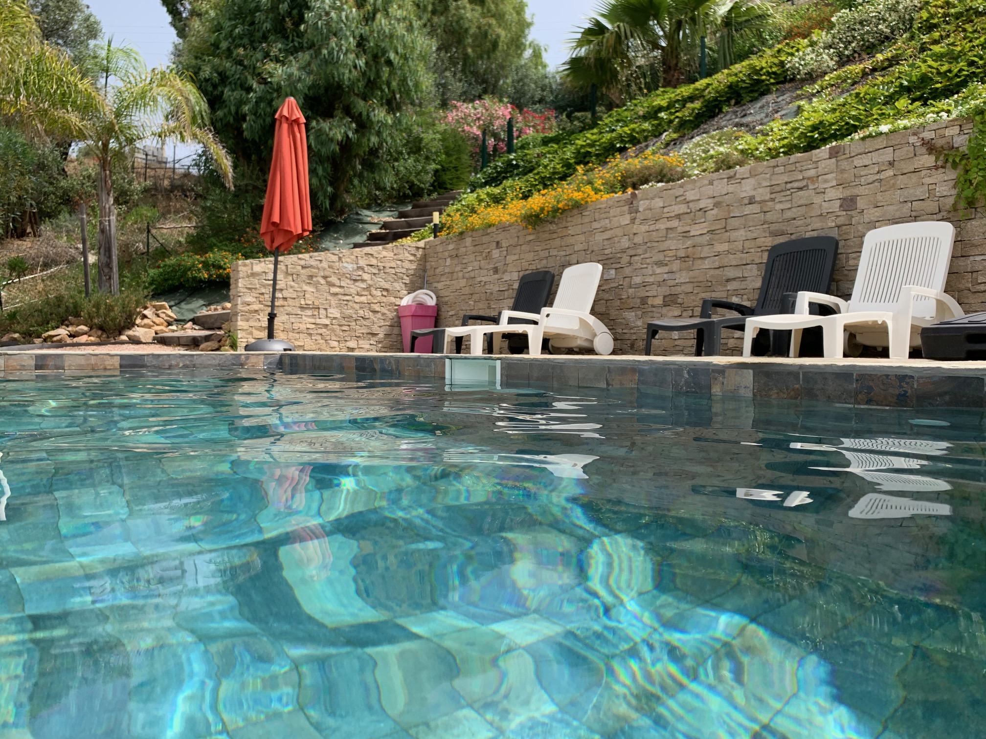 Independent accommodation with sea view