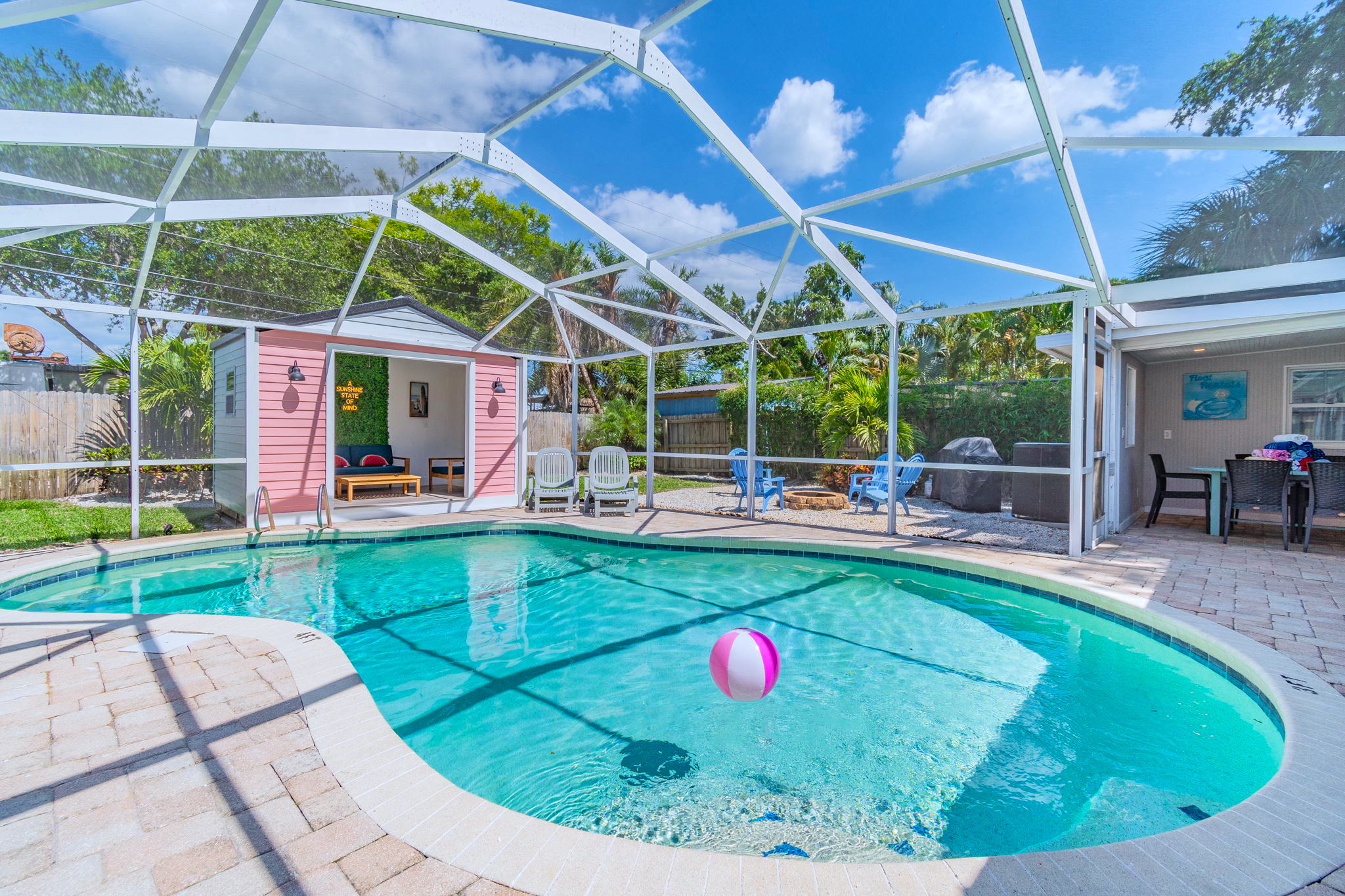 Stunning Home with TWO Pool Cabanas+Guest Bungalow Houses for Rent in