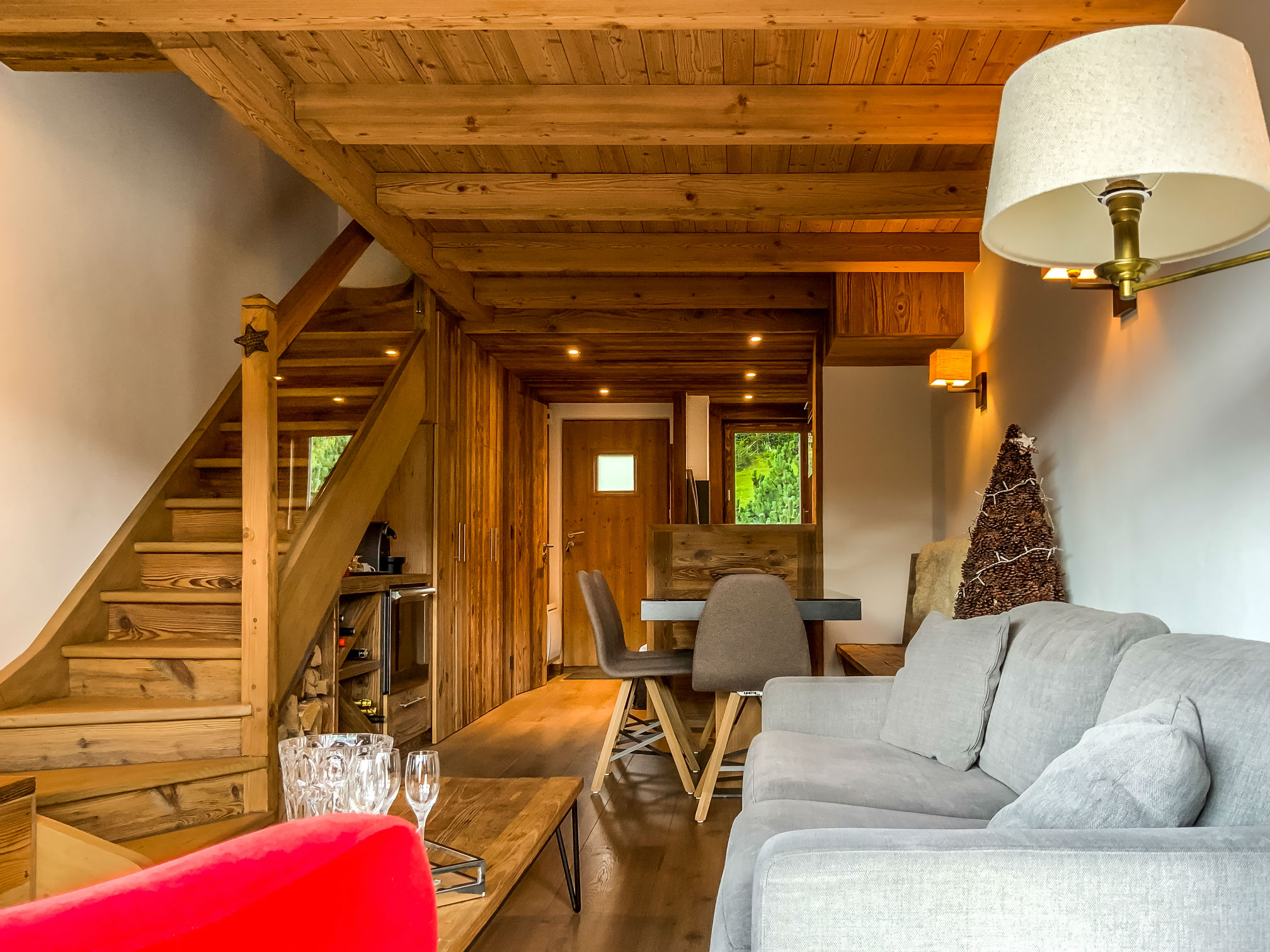 MEGÈVE . Beautifully renovated apartment.  Great view