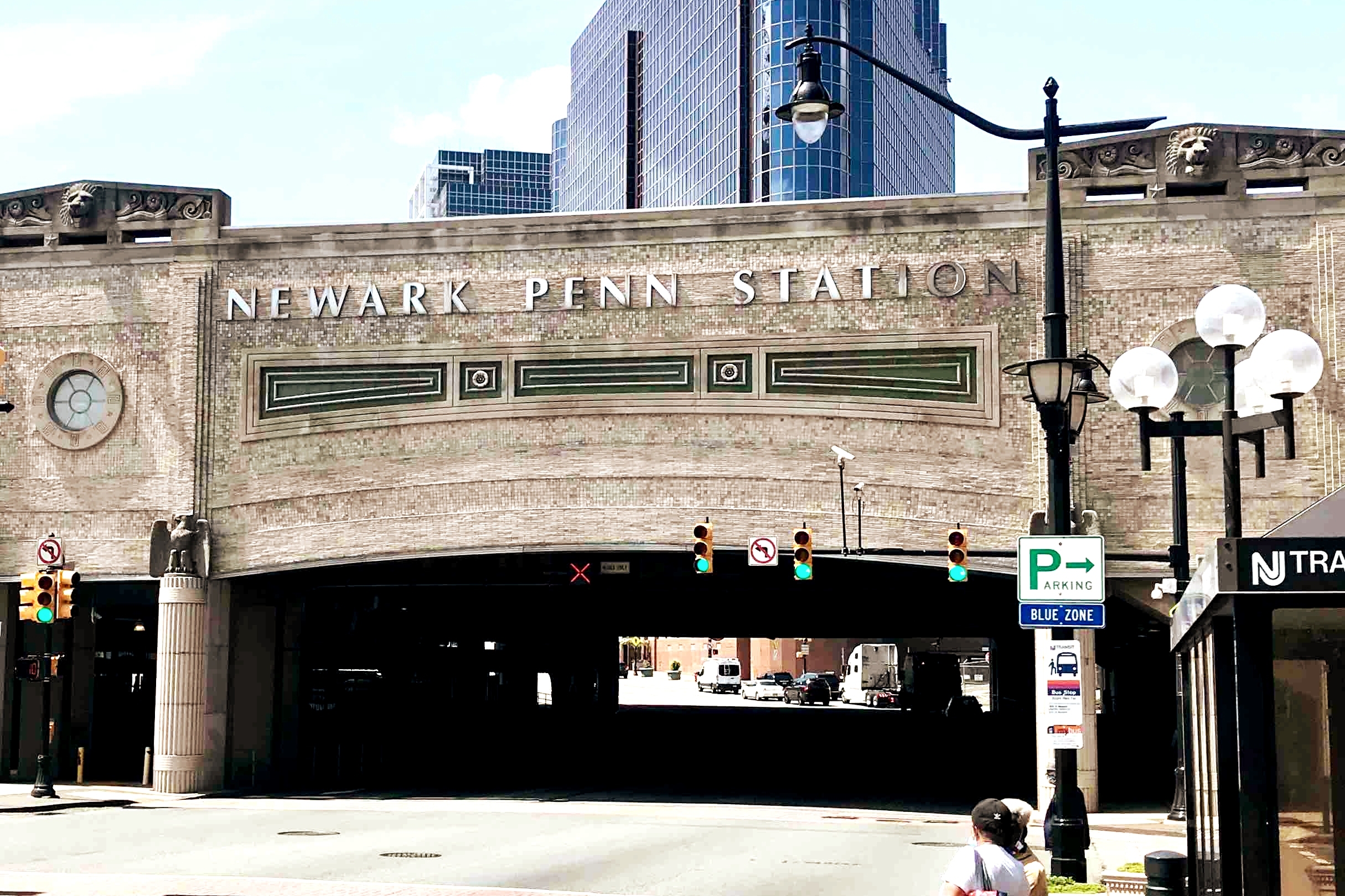 Cozy Corner, EWR/NYC & major highways in North, Newark