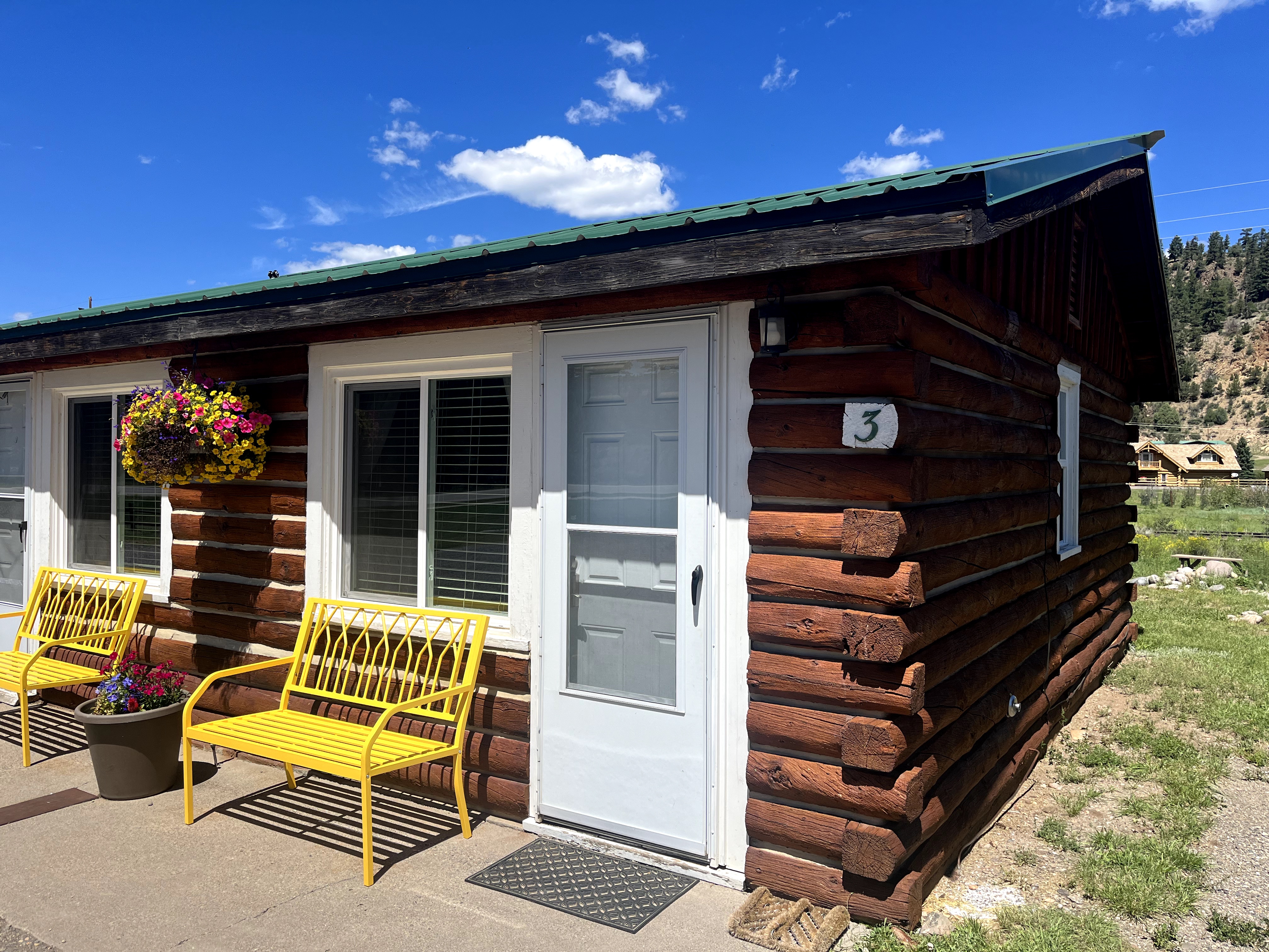 Cozy cabin #3 in mountains near Rio Grande River