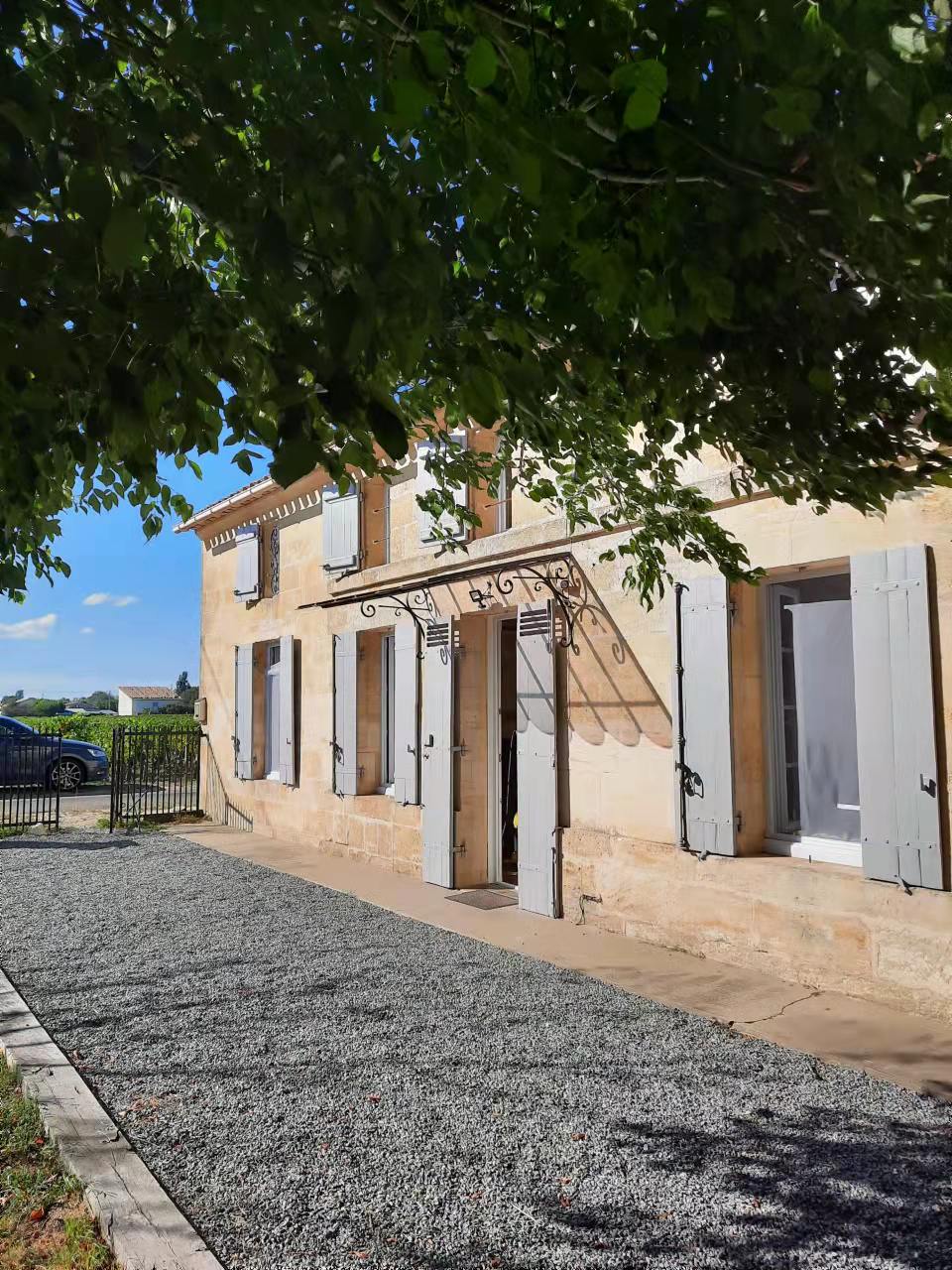 Air-conditioned and renovated _ Château Milandre