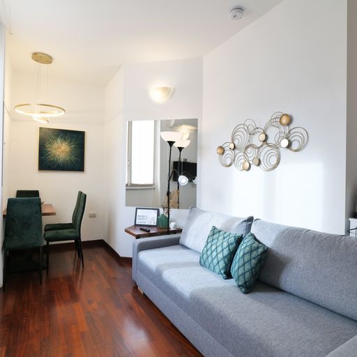 DUOMO: Apartment in the Heart of the City Center