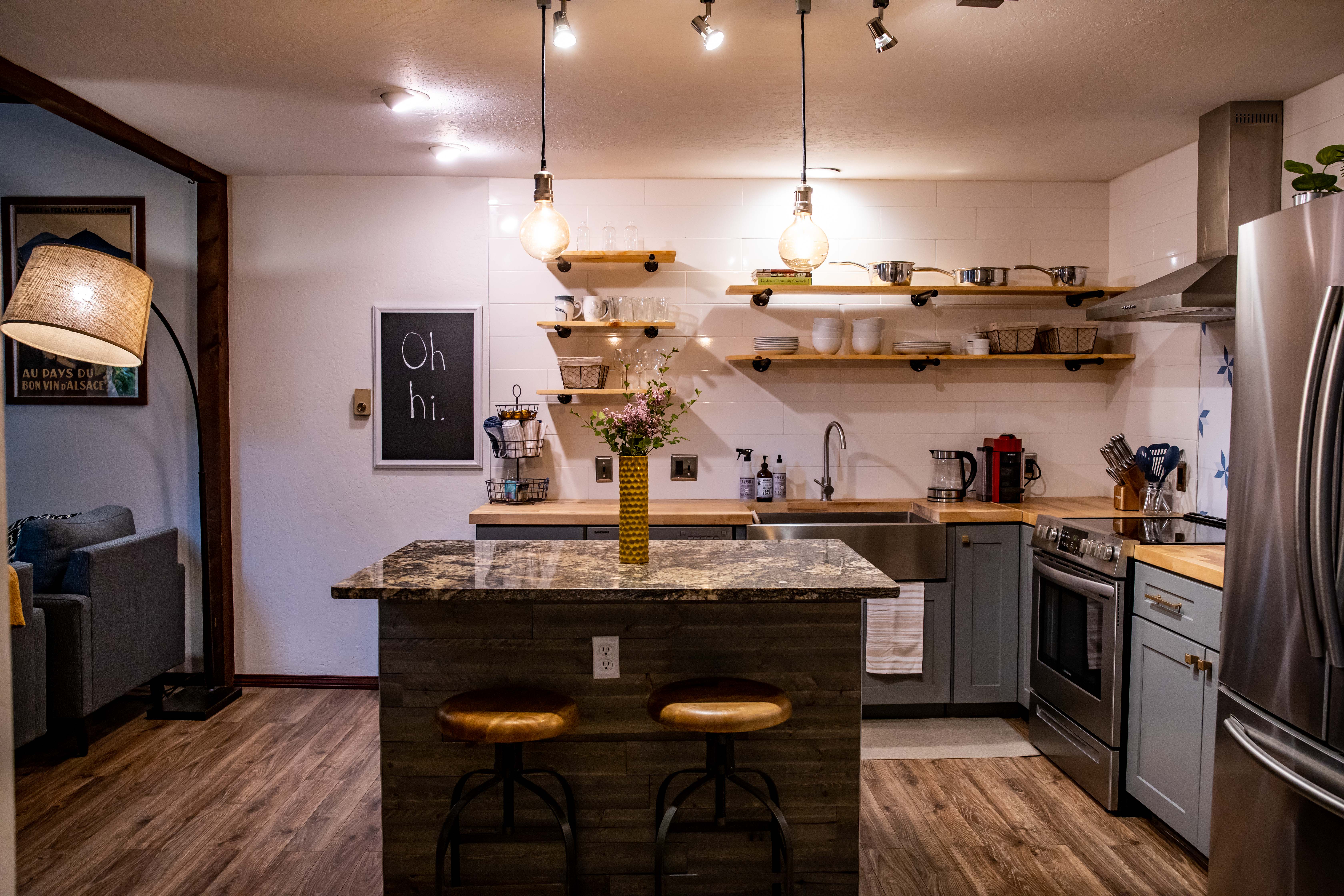 Stylish Two-Bedroom Near Dining, Trails & Downtown in Bozeman, Bozeman
