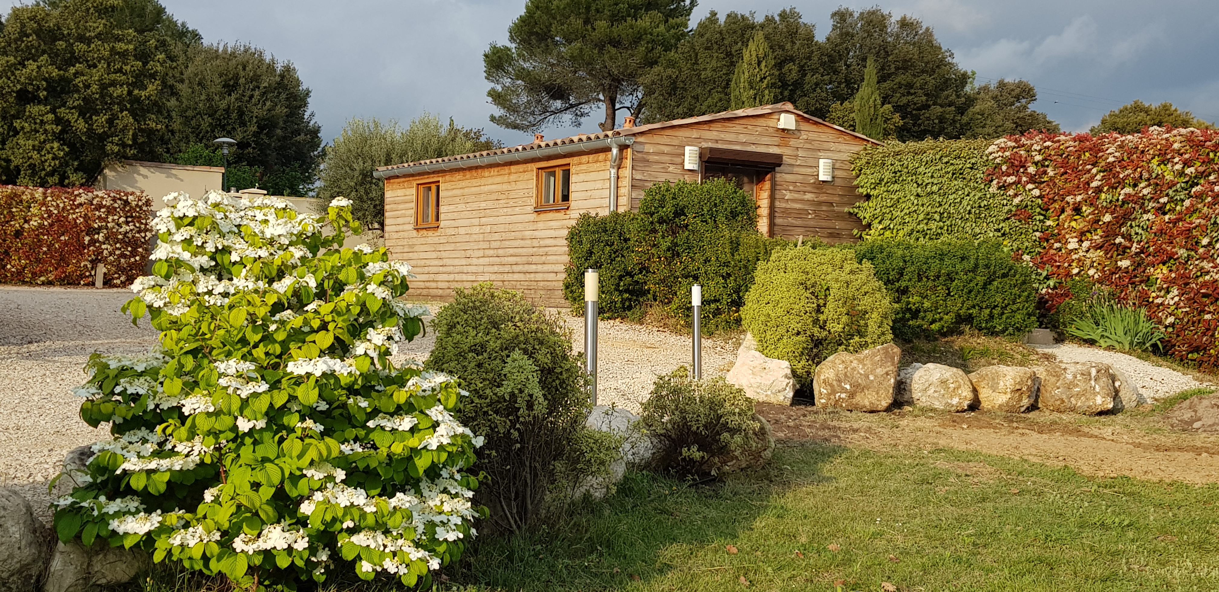 Charming air-conditioned chalet on Route du Ventoux
