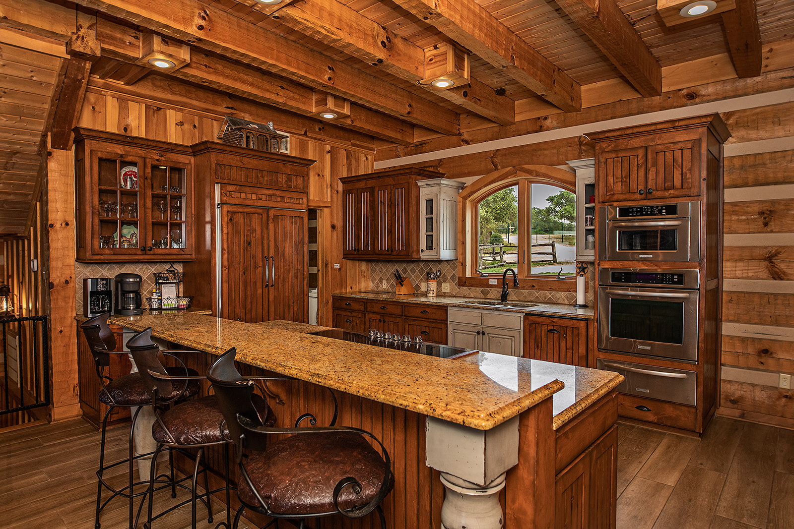 1000 Acre Selah Springs Ranch sleeps 30 Farm stays for Rent in