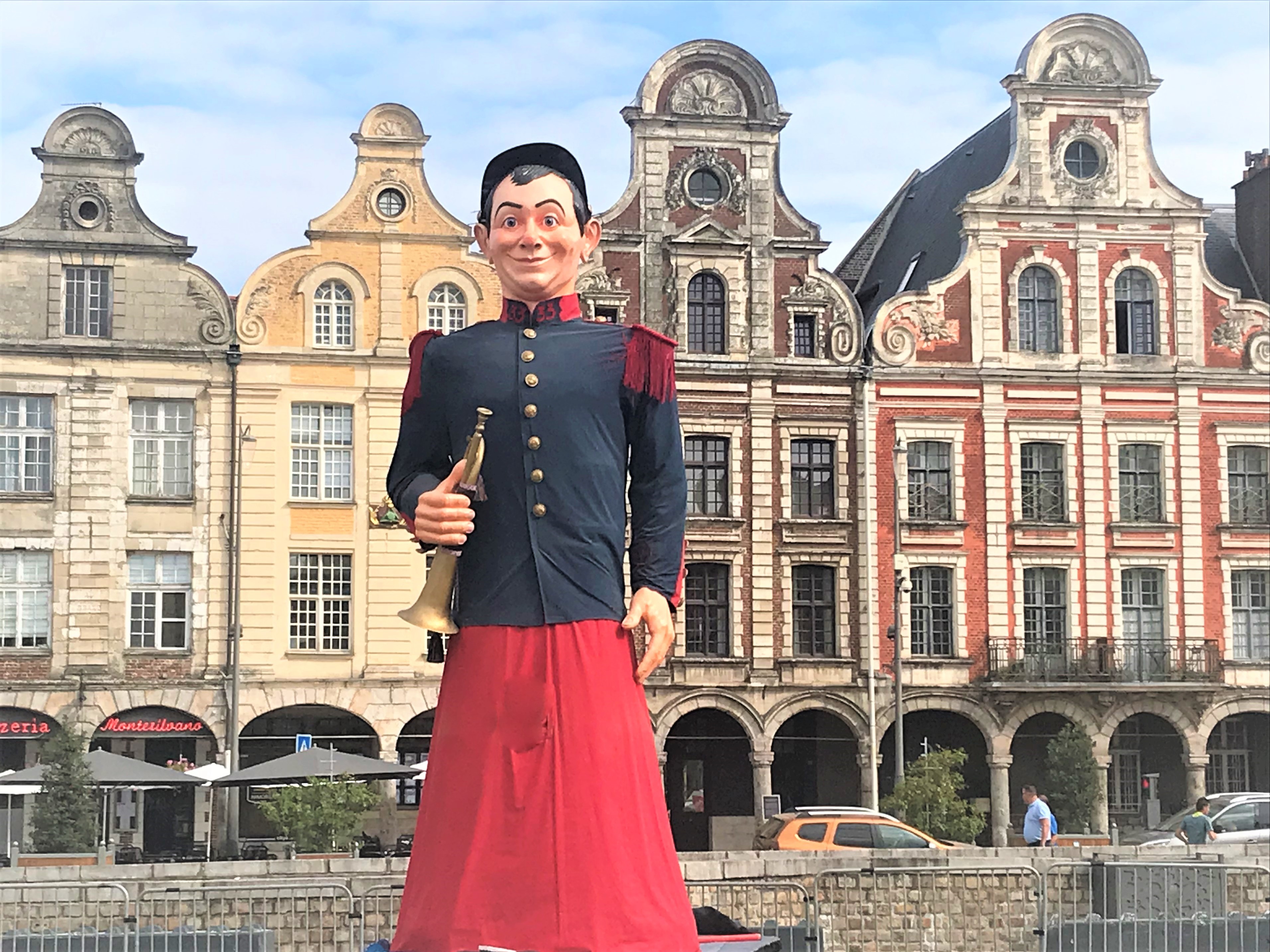 Les Poppicots Grand Place Arras