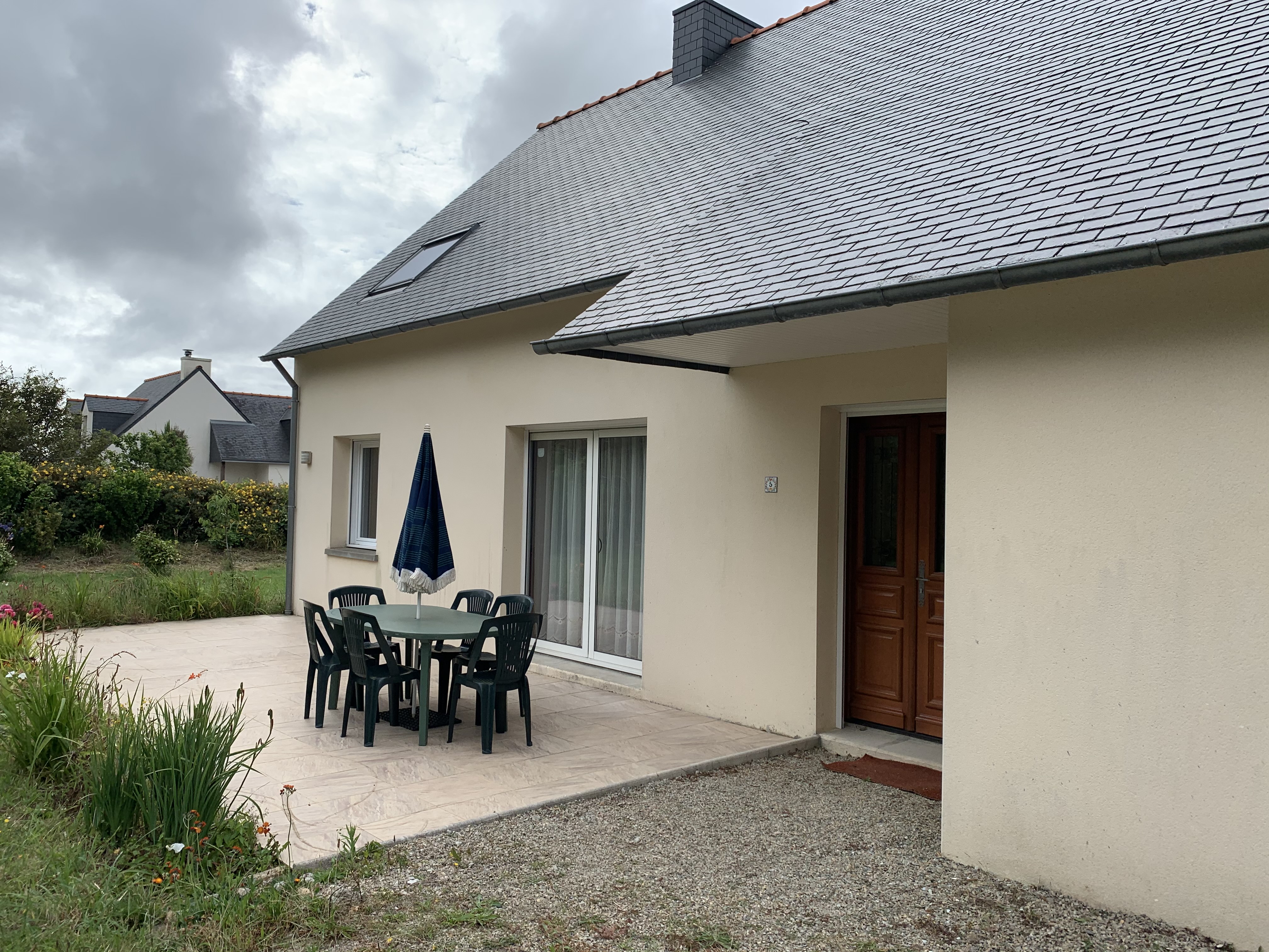 Located in Plouhinec, Finistère, home with Piano